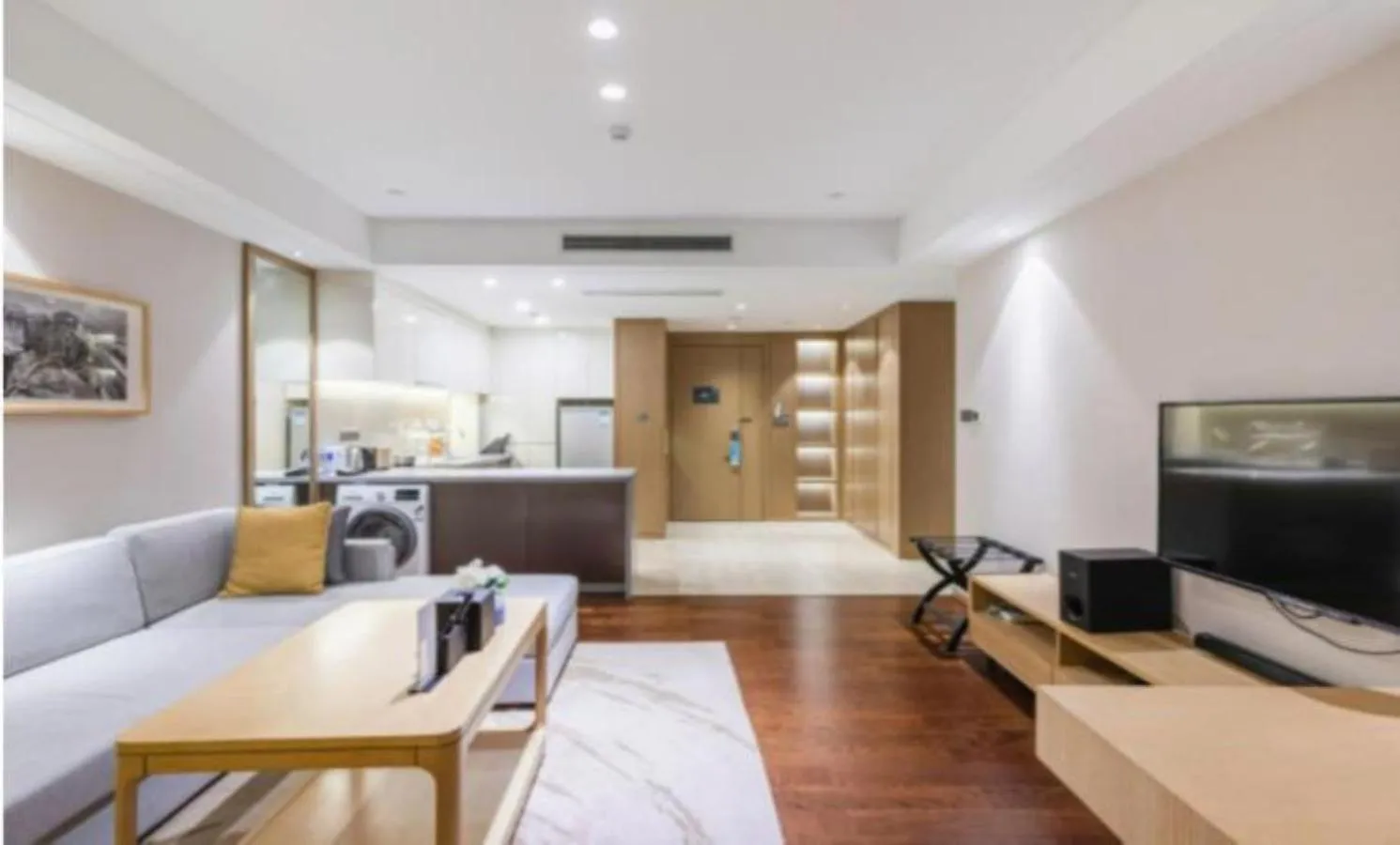 Living room, Bed in Somerset Yangtze River Chongqing