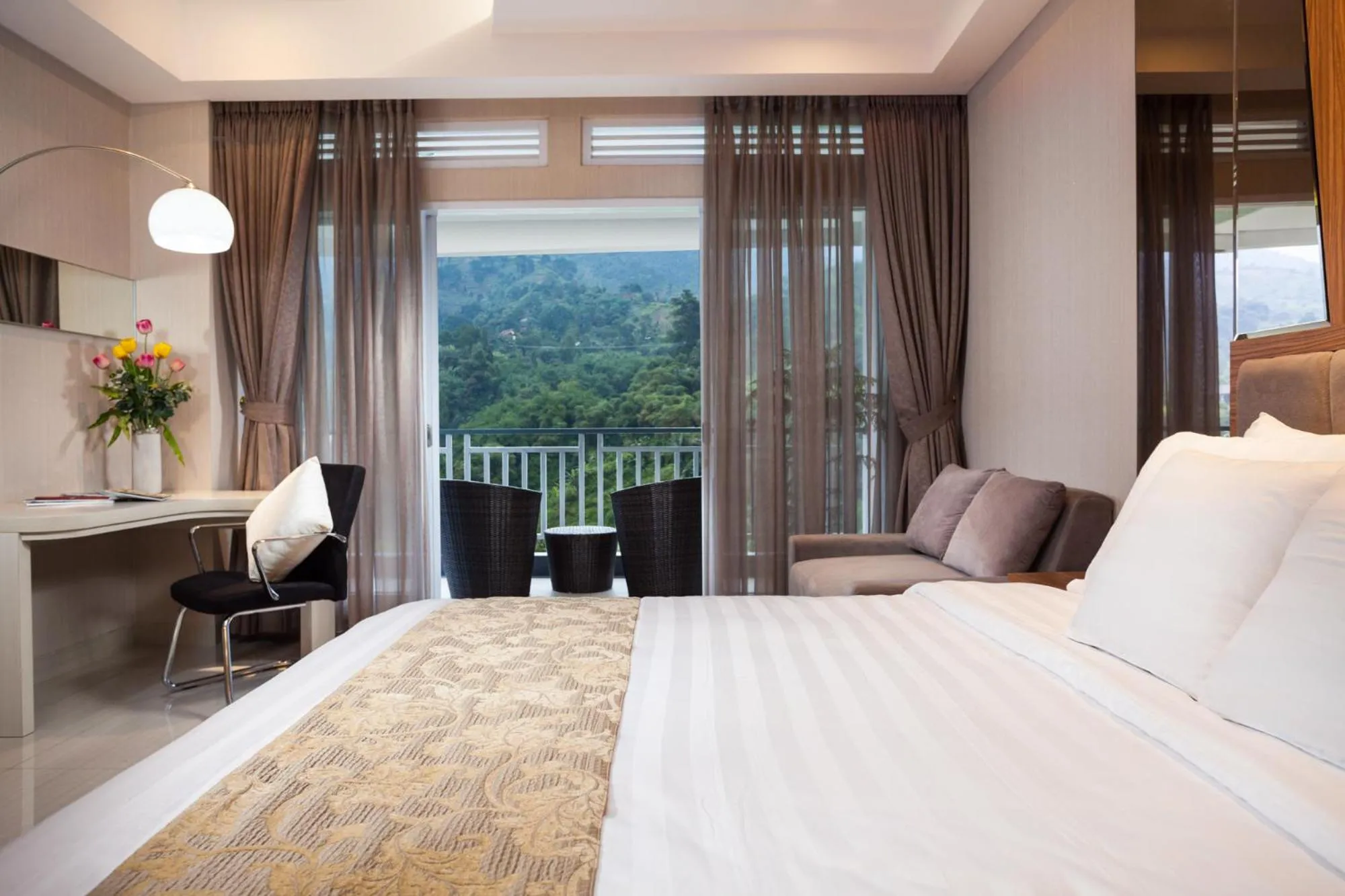 Bedroom, Bed in Le Eminence Puncak Hotel Convention & Resort