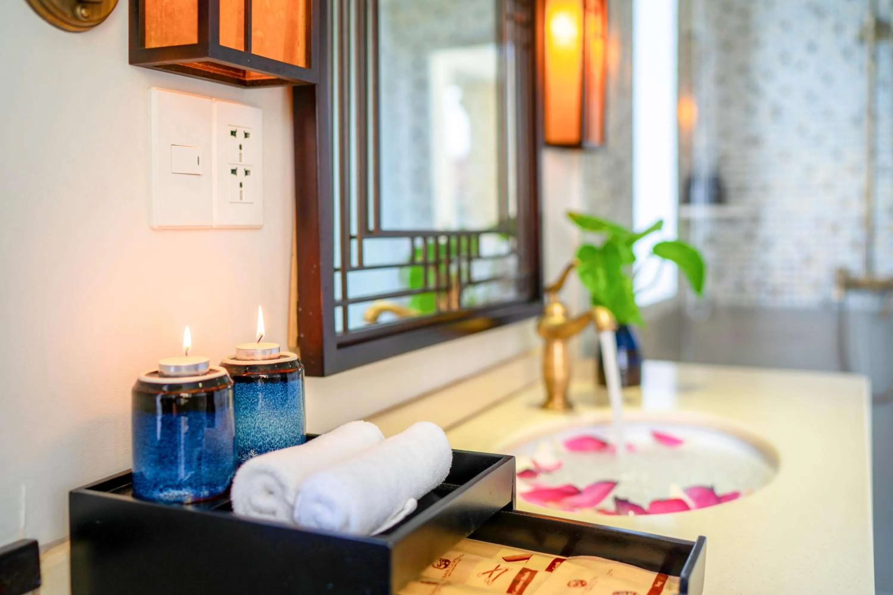 Property building, Bed in Hoi An Central Boutique Hotel & Spa (Little Hoi An Central Boutique Hotel & Spa)