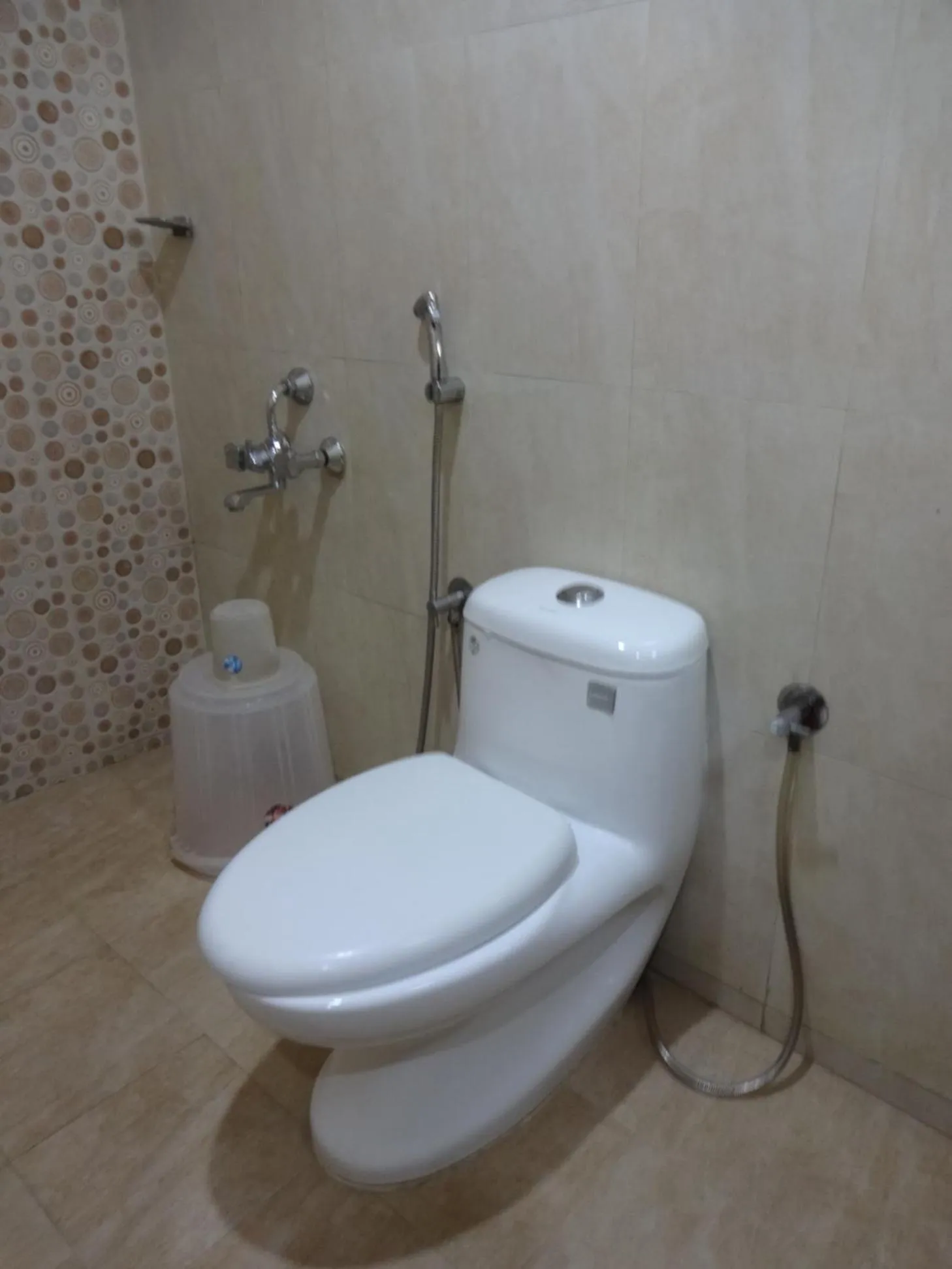 Toilet in Hotel White Mount