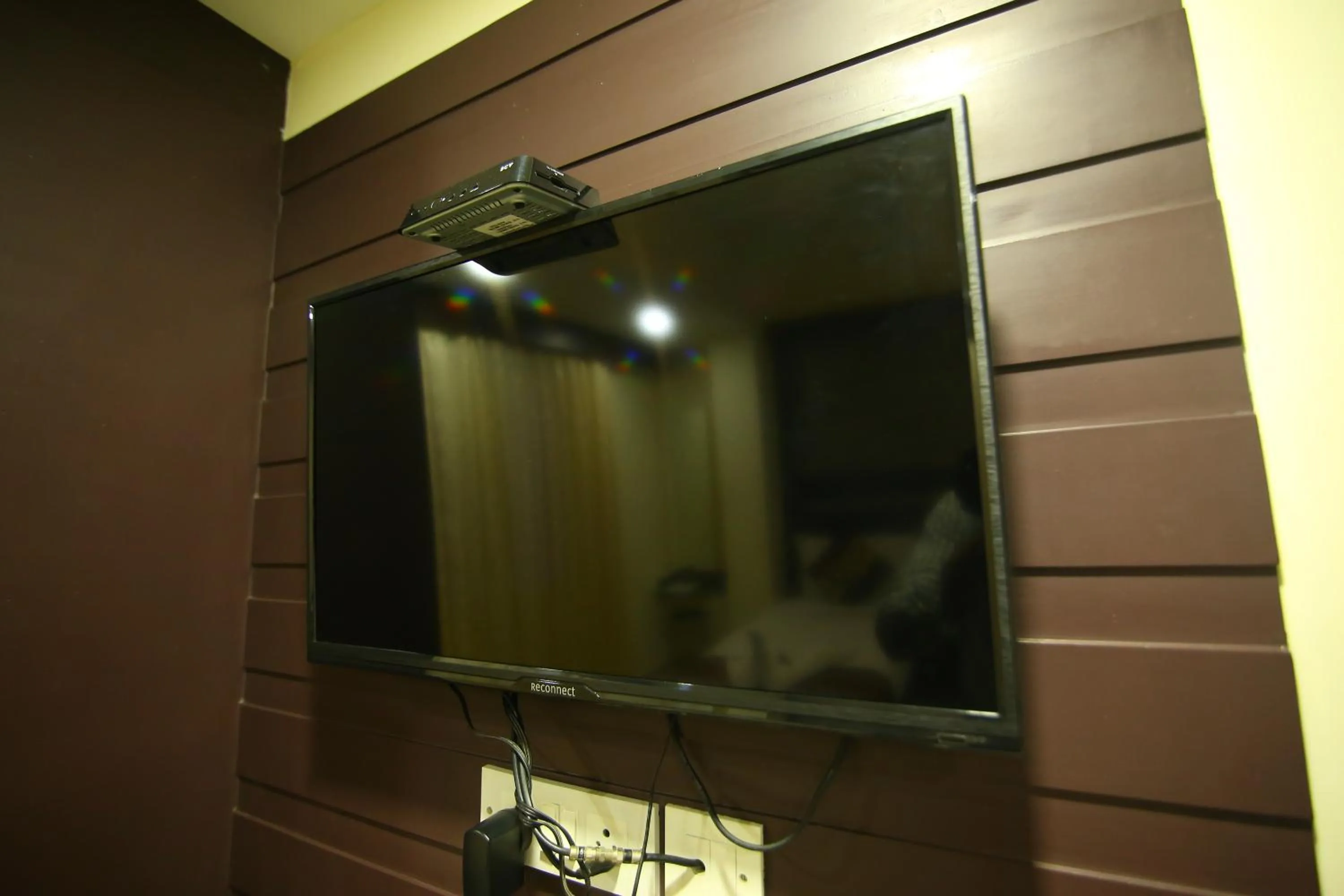 Communal lounge/ TV room in Hotel White Mount