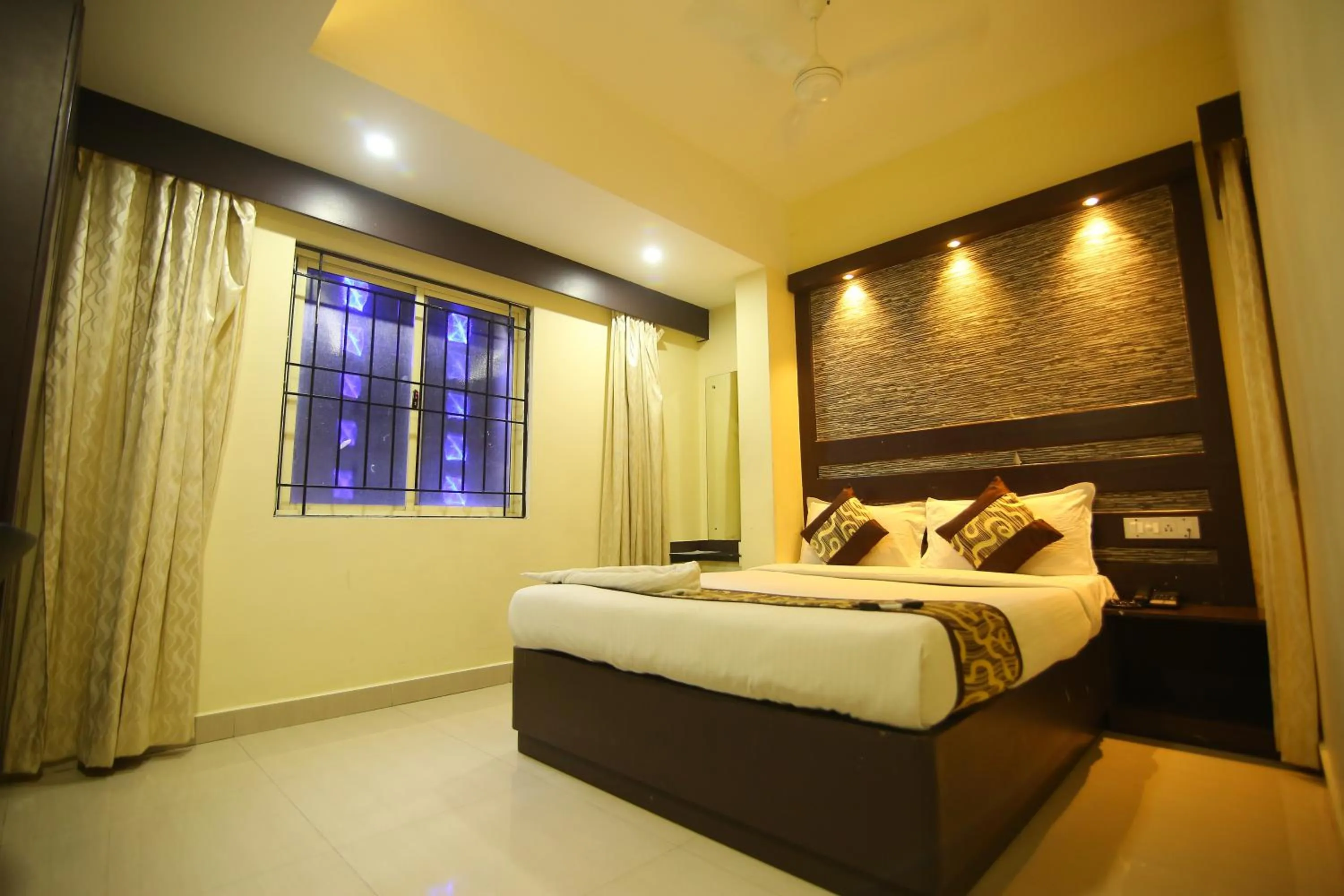 Bed in Hotel White Mount