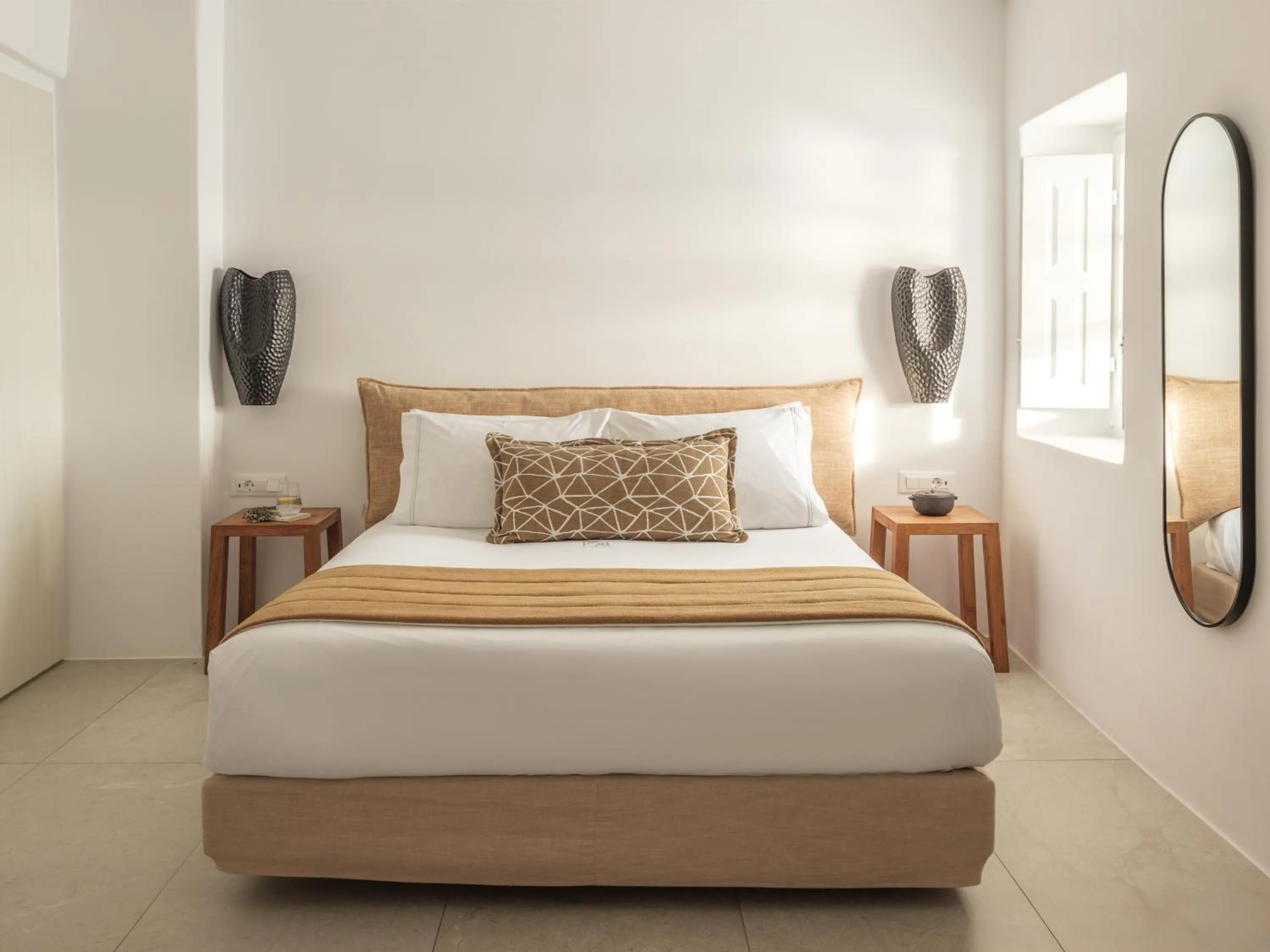 Bed in Aspaki by Art Maisons