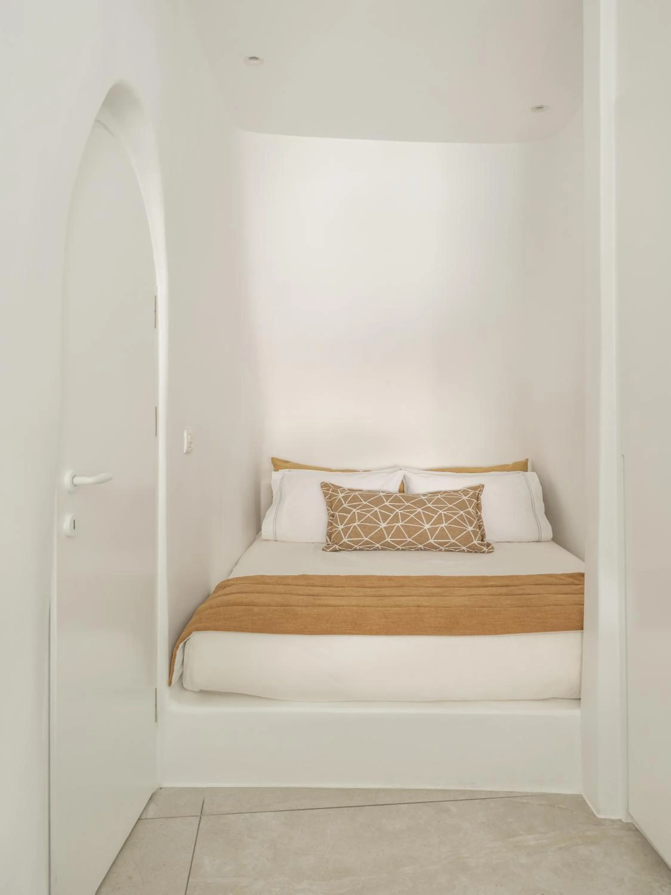 Bed in Aspaki by Art Maisons