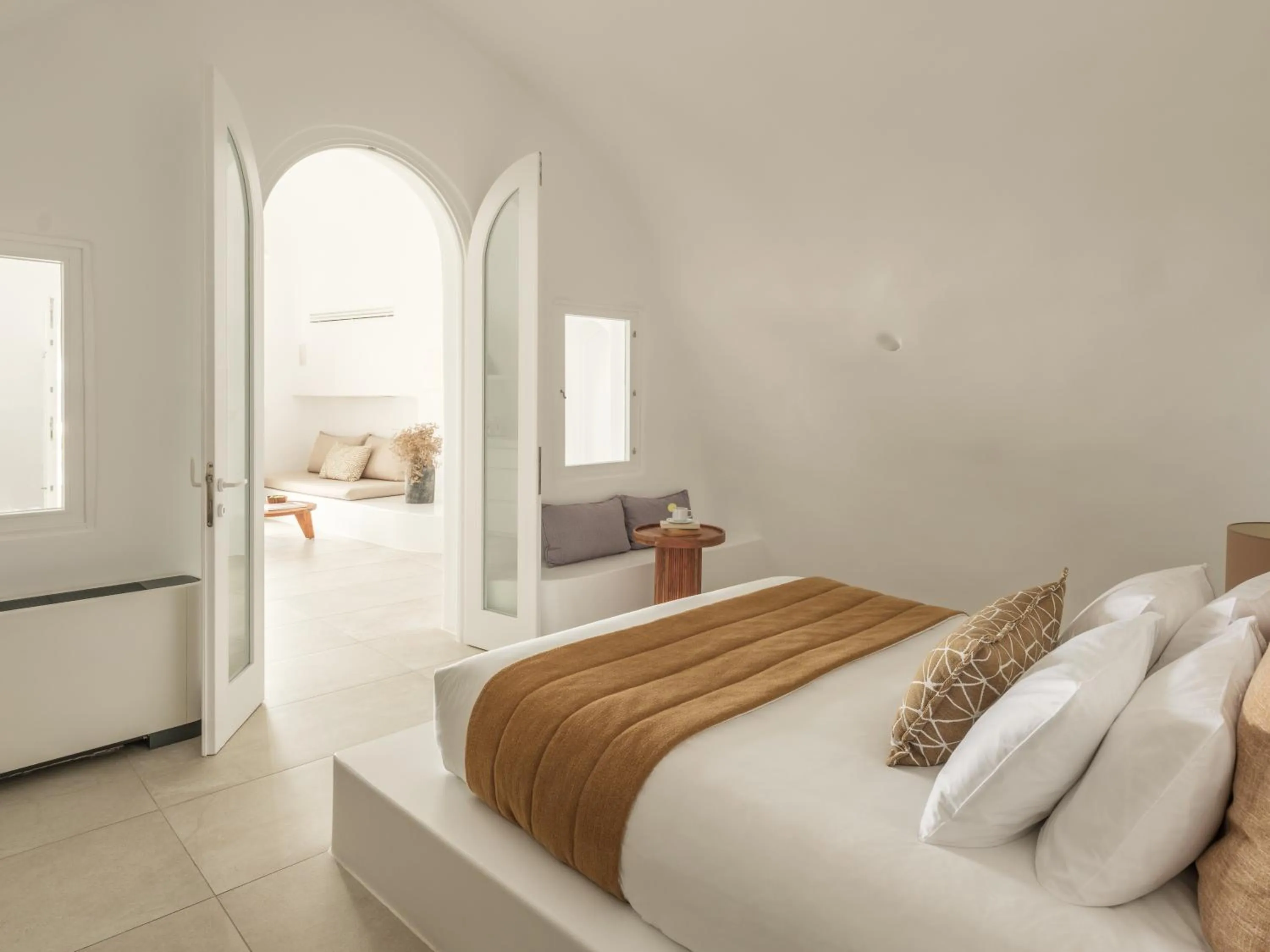 Bed in Aspaki by Art Maisons