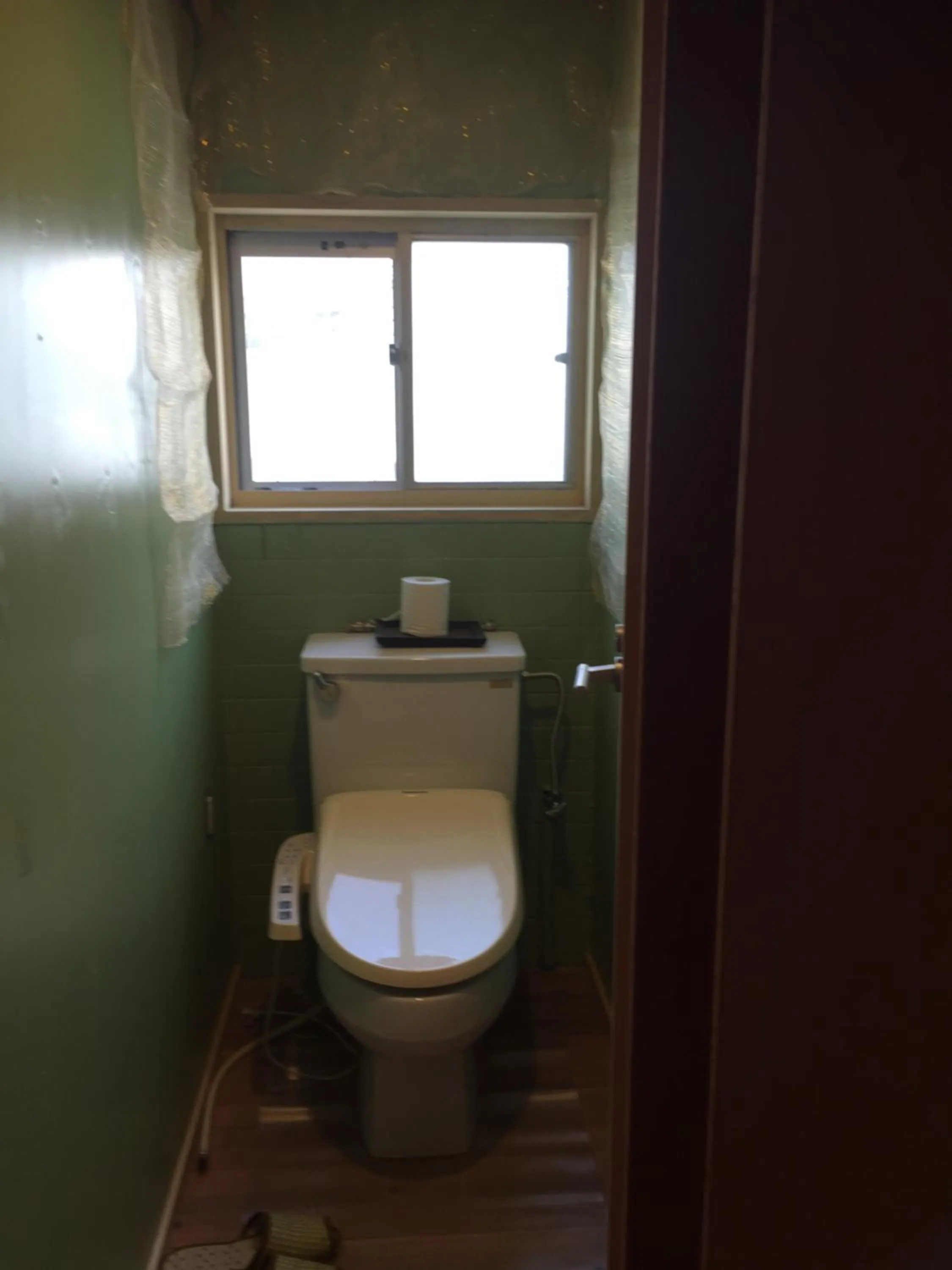Toilet in Guest House & Cafe Ohana