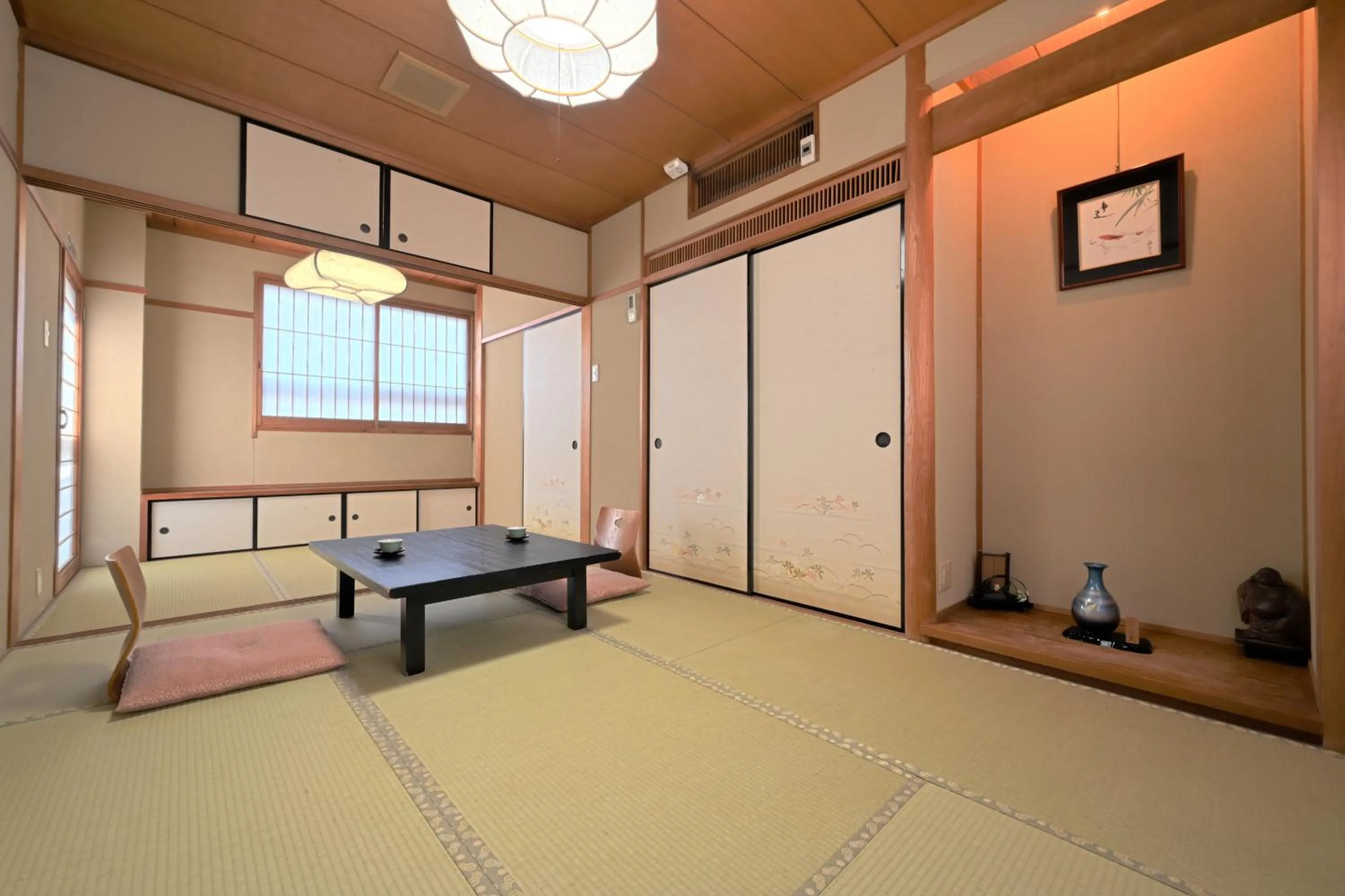 Photo of the whole room in Yamadaya