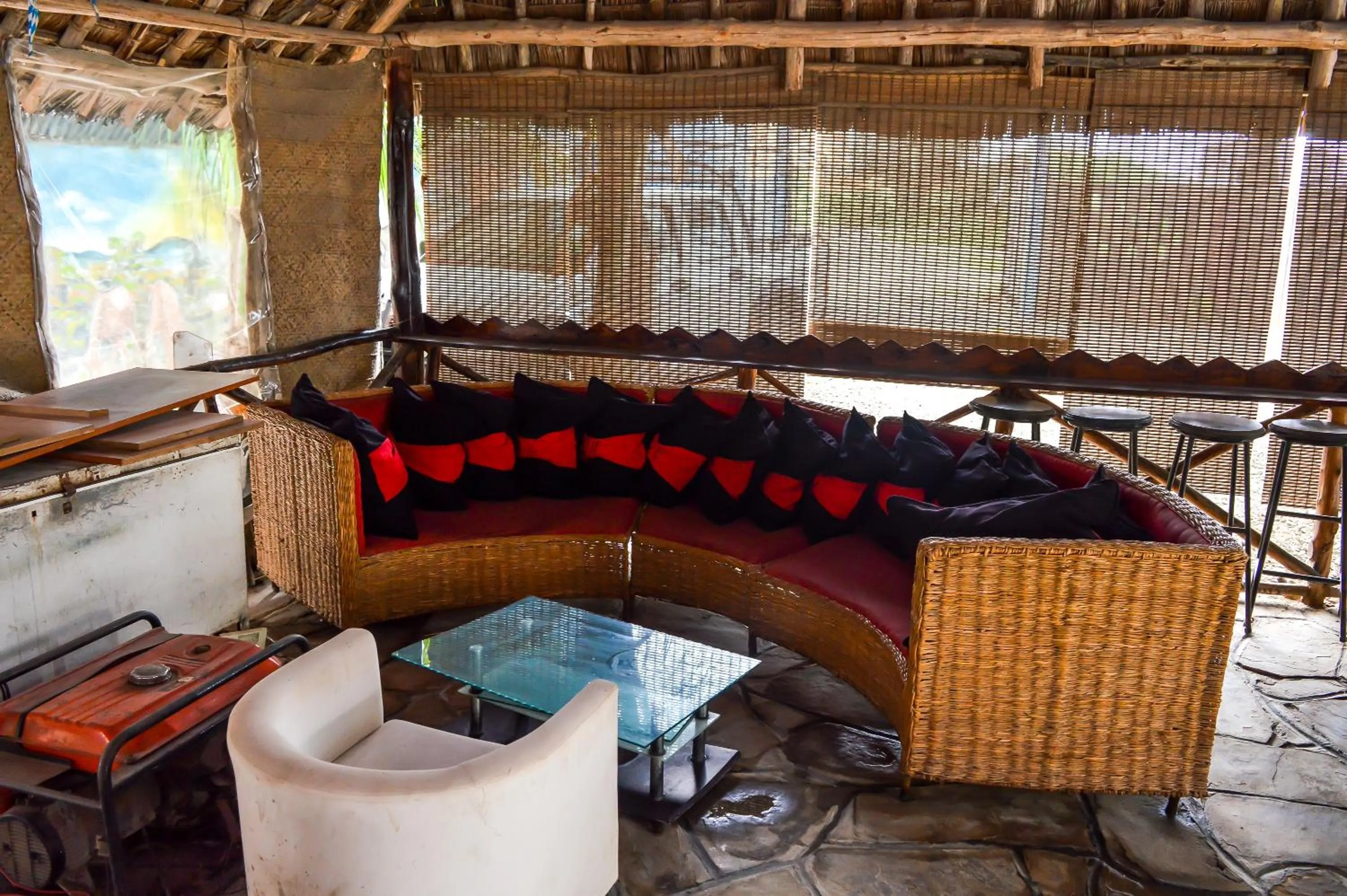 Restaurant/places to eat in Ogalis K-coast Hotel