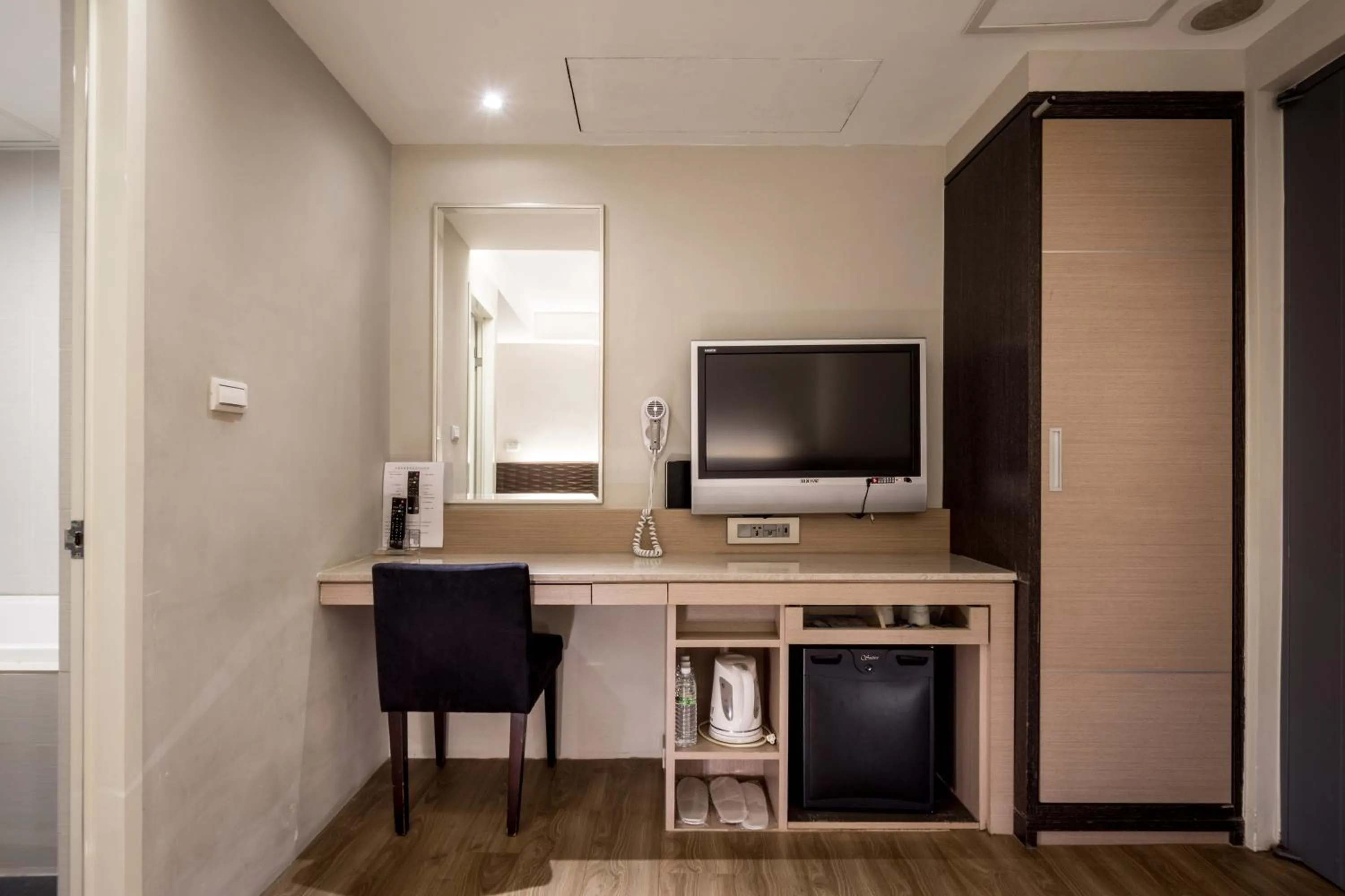 Seating area in Royal Garden Hotel