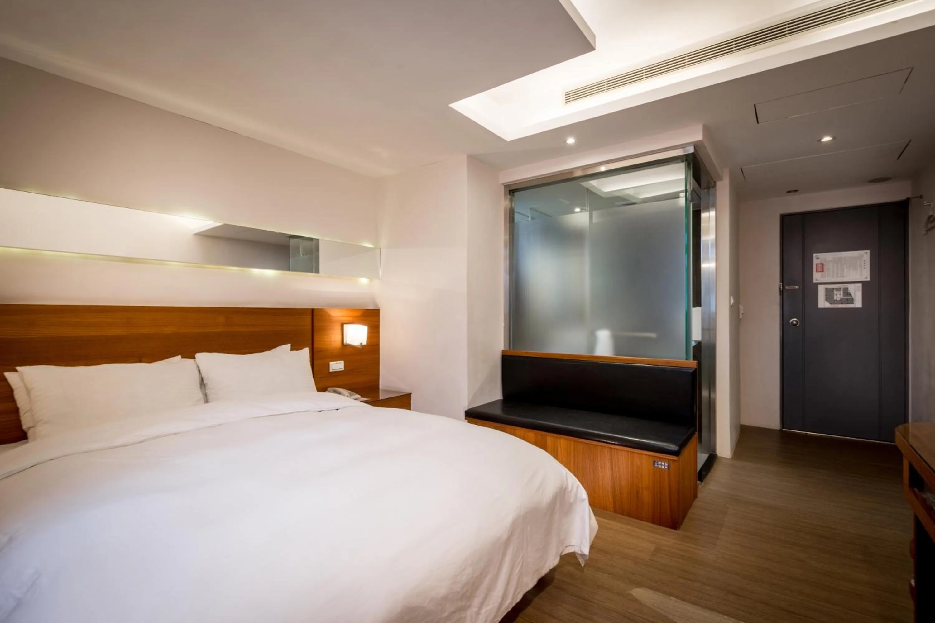 Photo of the whole room, Bed in Royal Garden Hotel