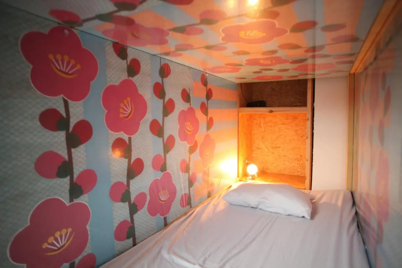 Bed in Base Inn Komagome Tokyo