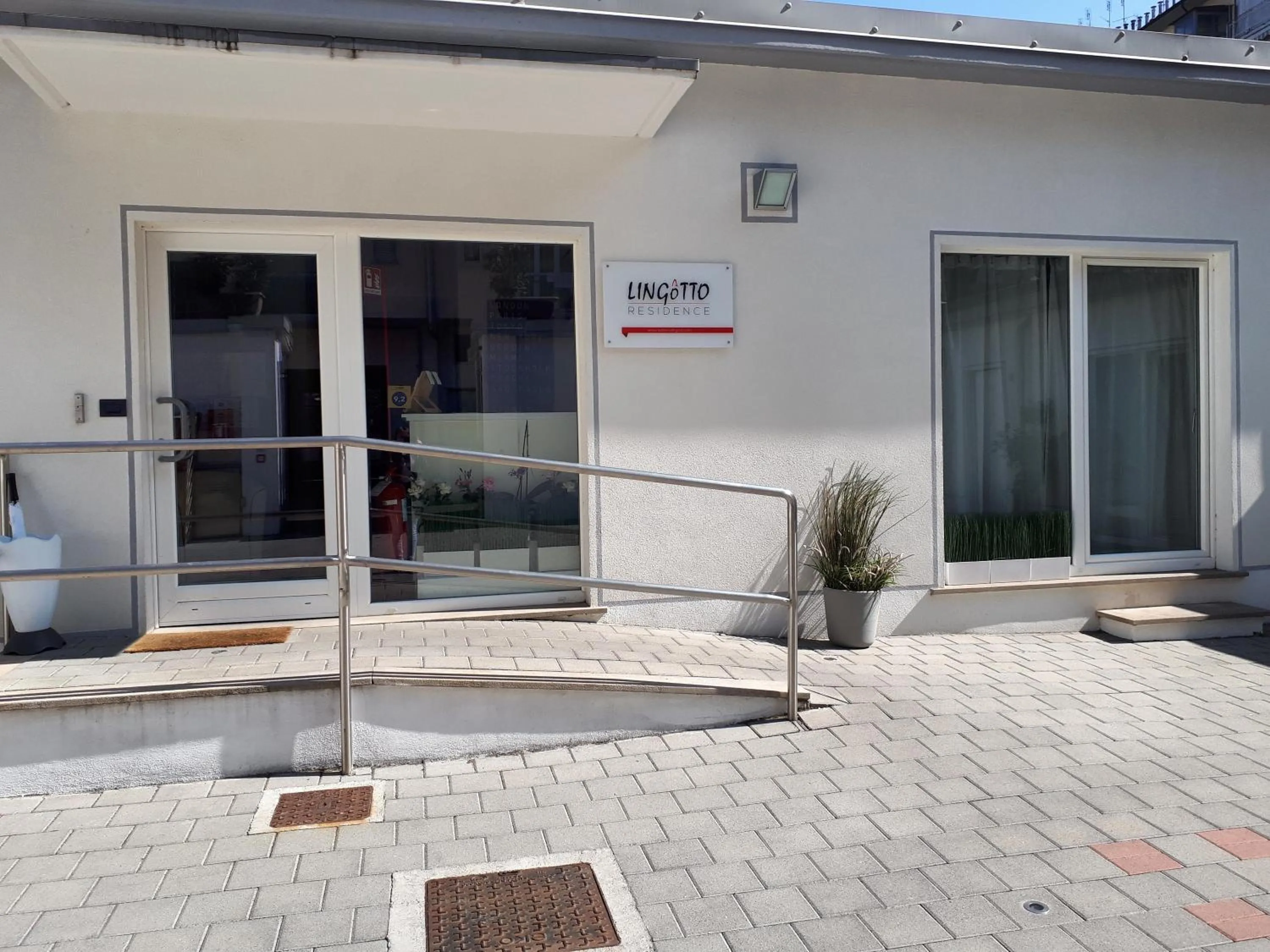 Facade/entrance in Lingotto Residence