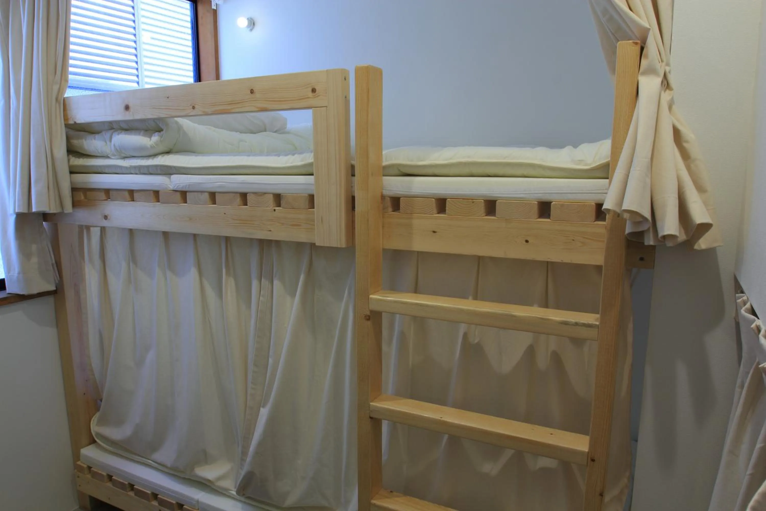 bunk bed, Bed in plumhostel