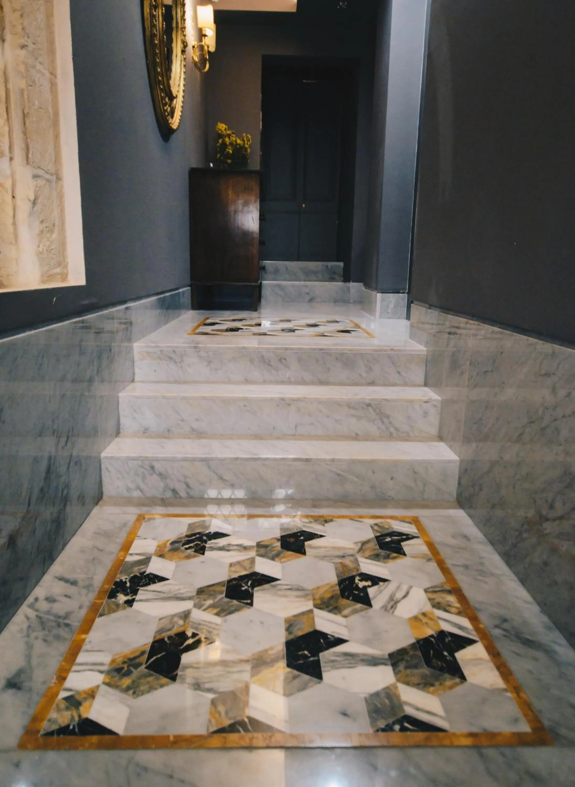 Facade/entrance in Sally Port Suites