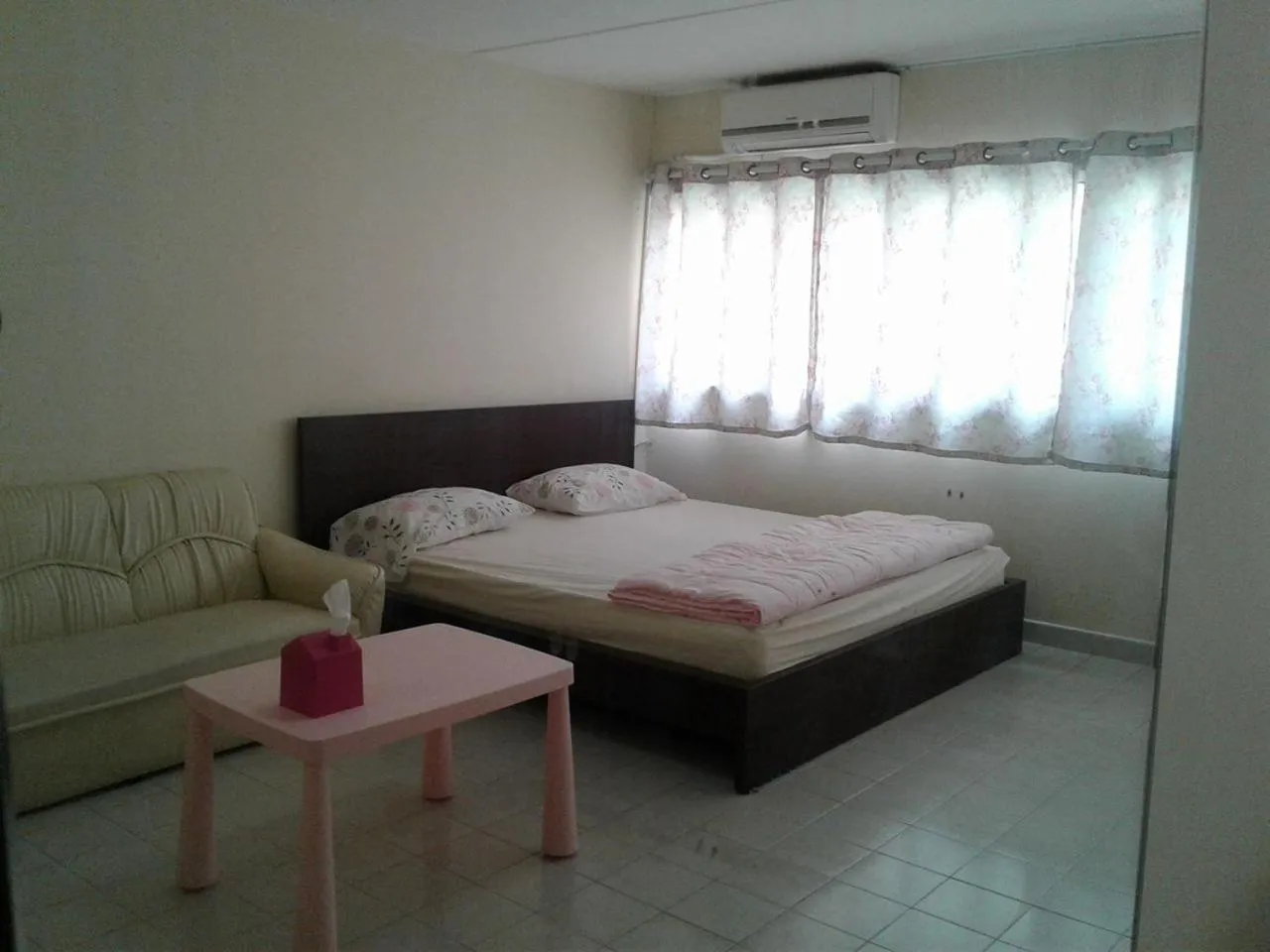 Bedroom, Bed in IMPACT Challenger Muang Thong Thani Service Apartment