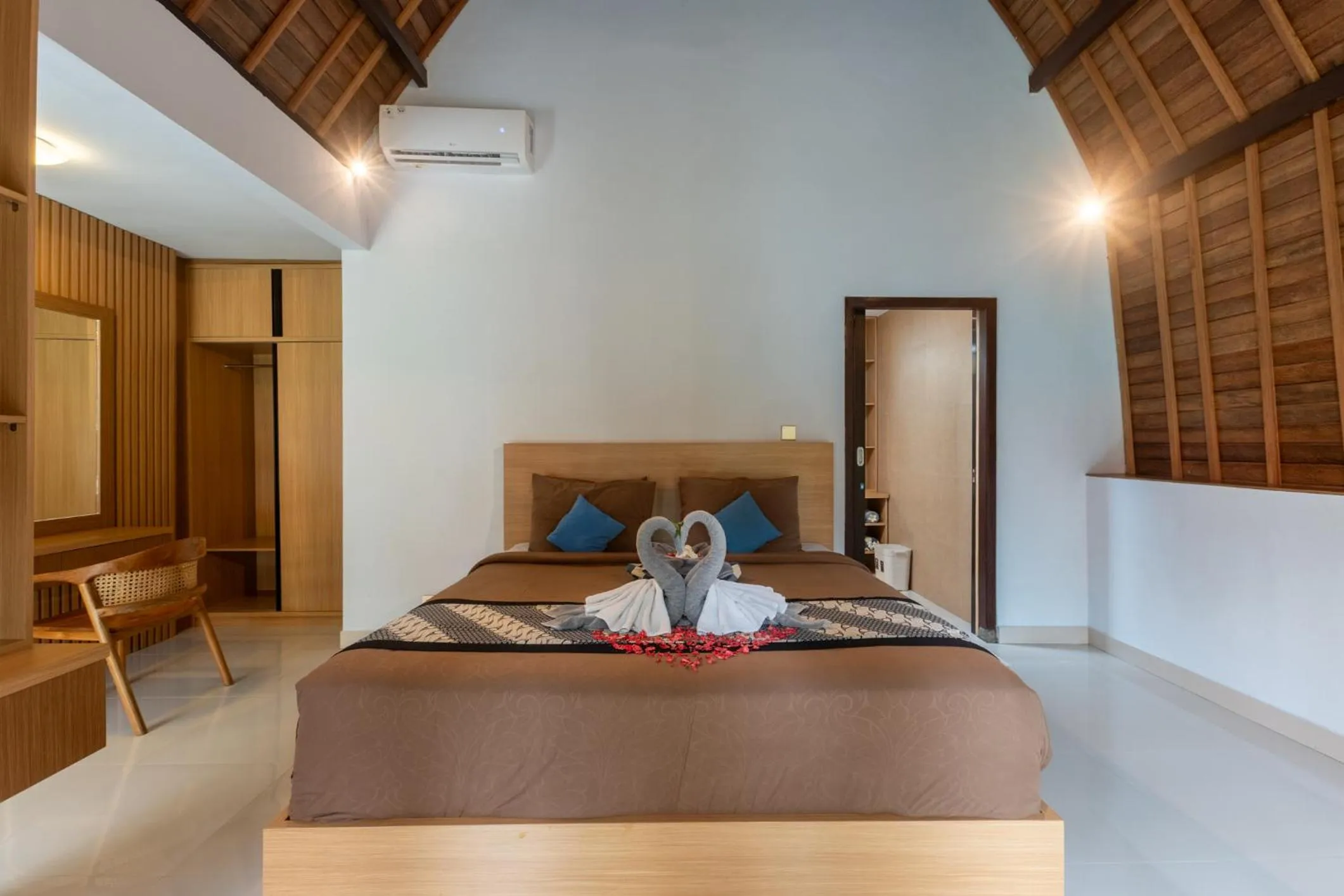 Bed in Bintang Bungalow