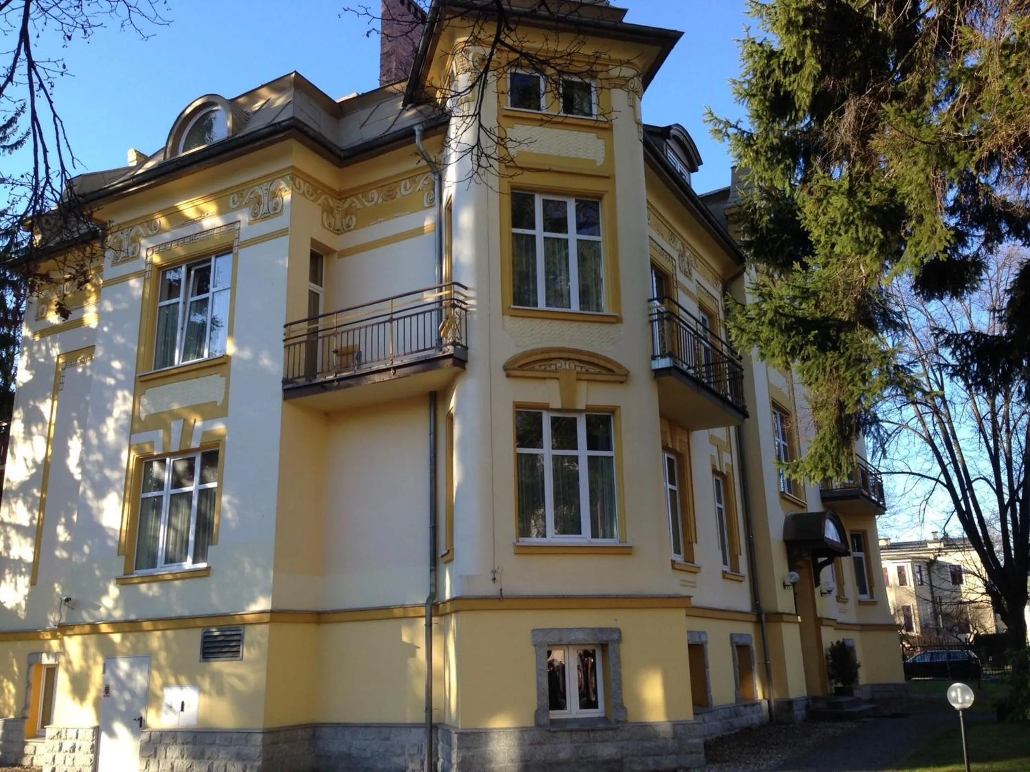 Facade/entrance in Hotel Bella