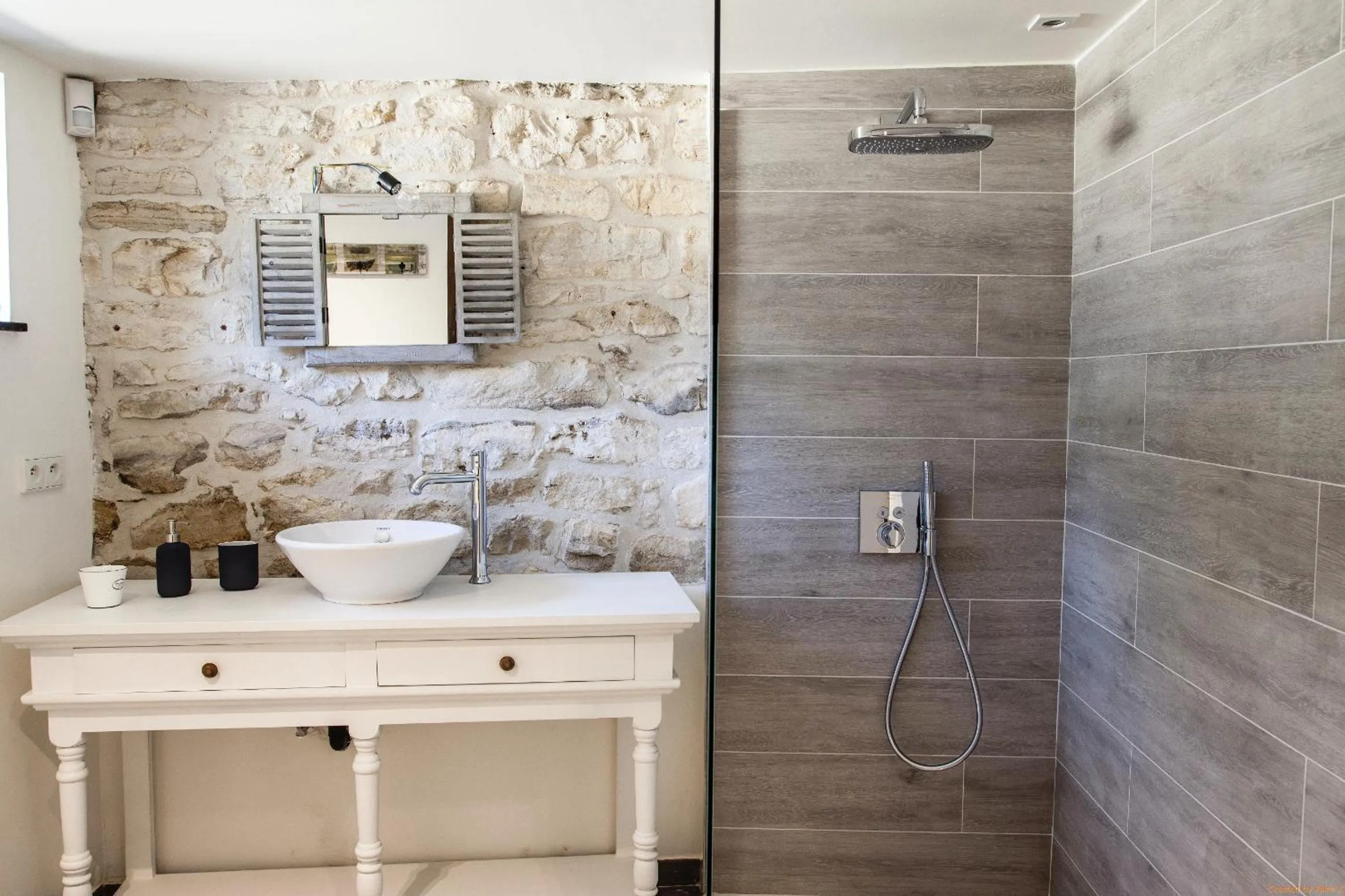 Shower in La maison en pierre