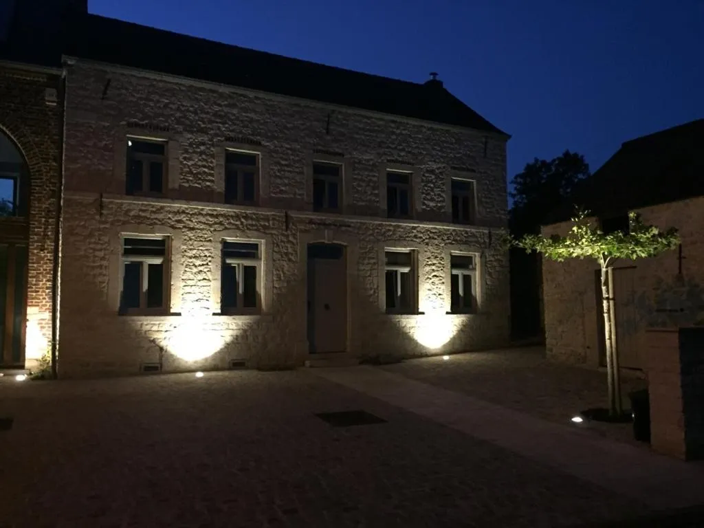 Property building in La maison en pierre