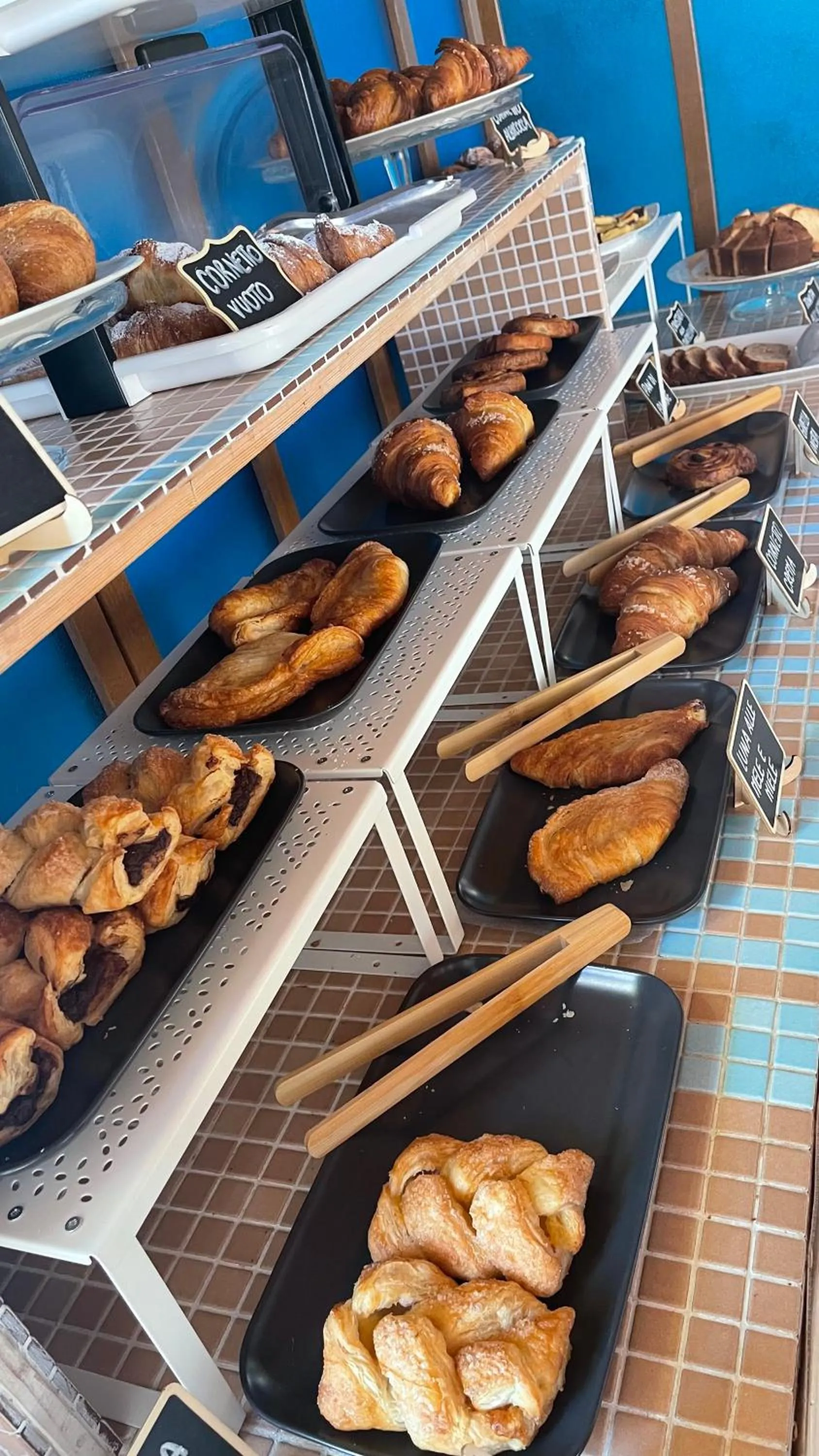 Breakfast in Hotel Boschetto