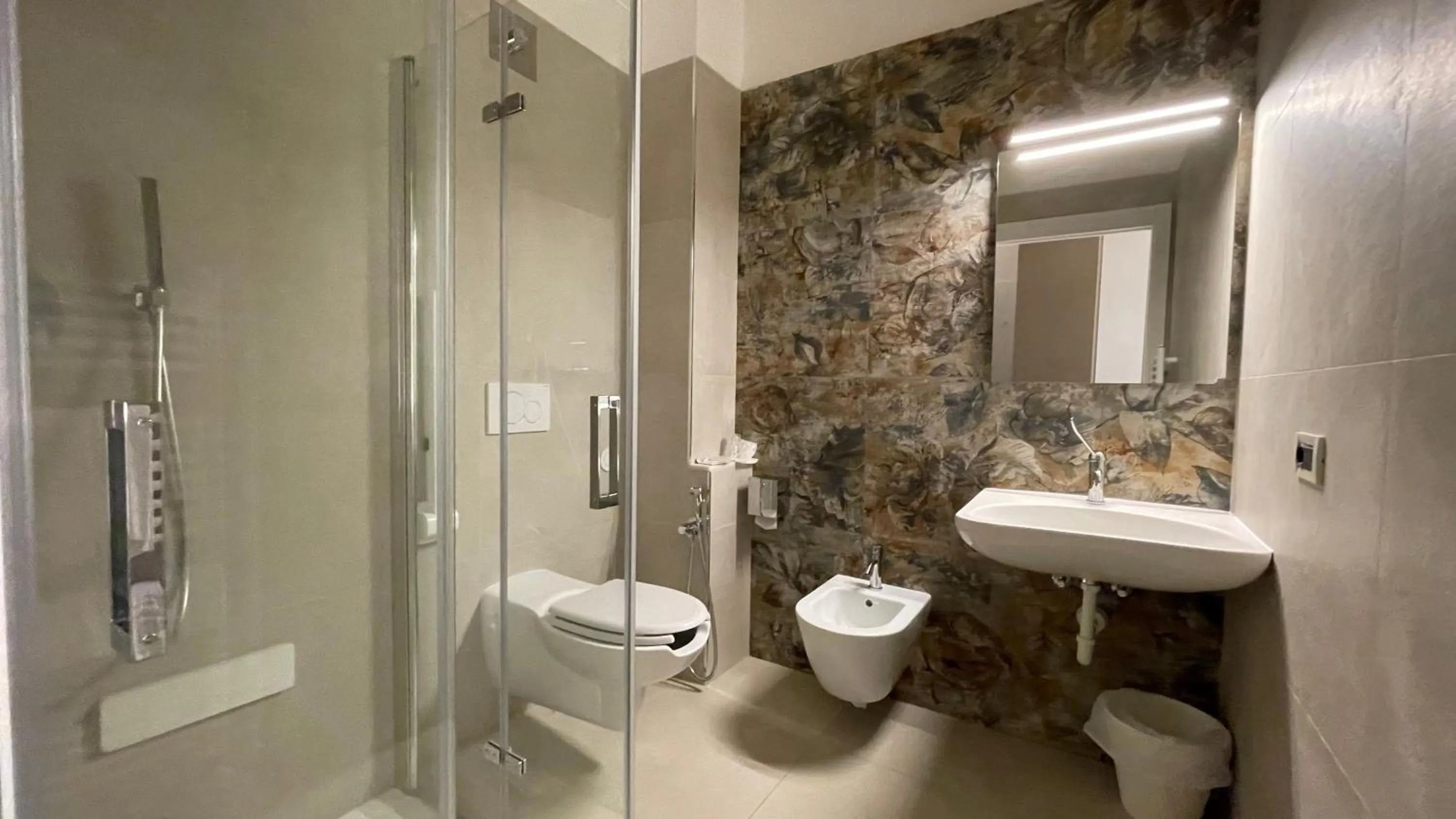 Bathroom in Hotel Boschetto