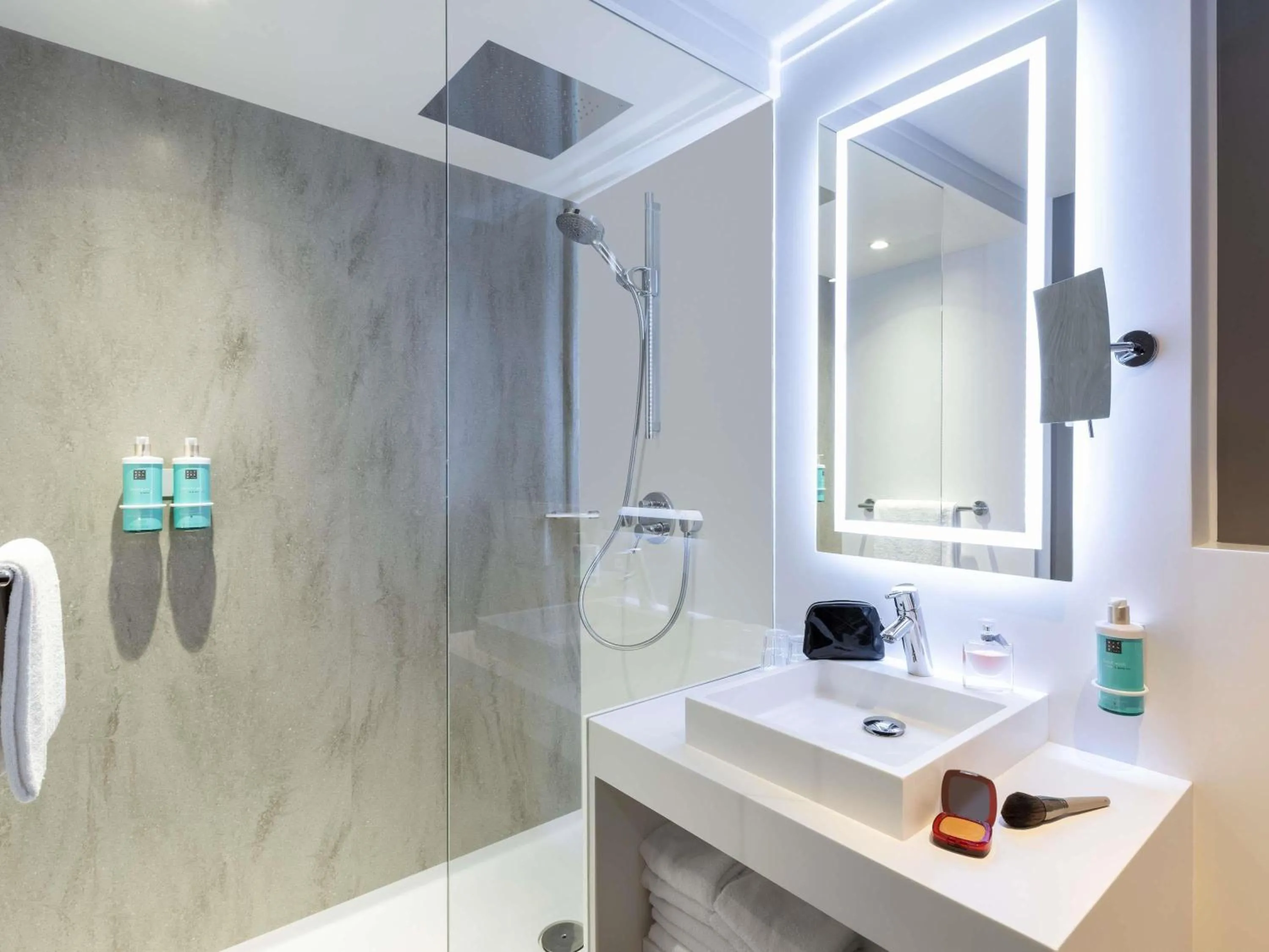 Bedroom in Novotel Luxembourg Kirchberg