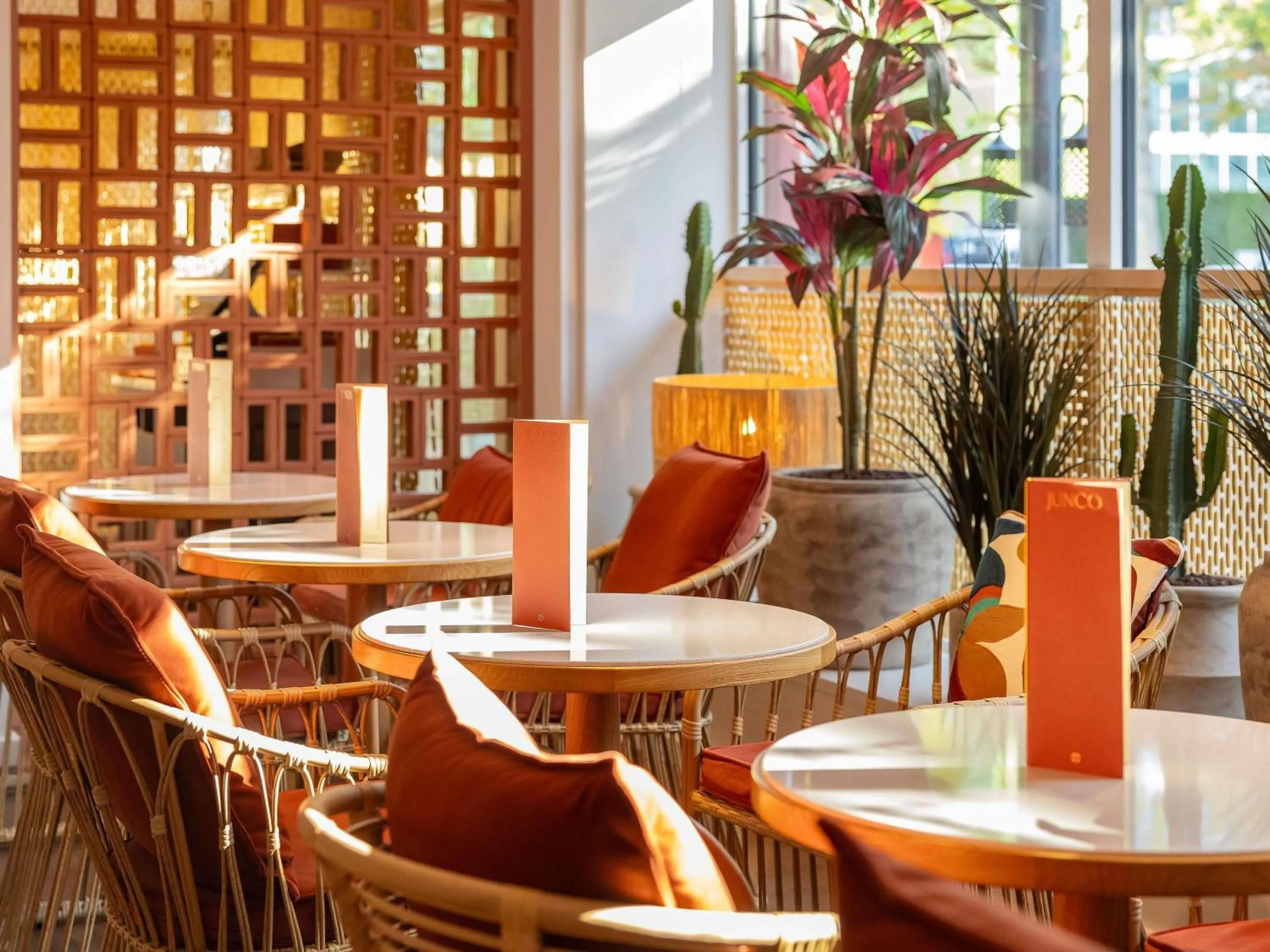 Restaurant/places to eat in Novotel Luxembourg Kirchberg