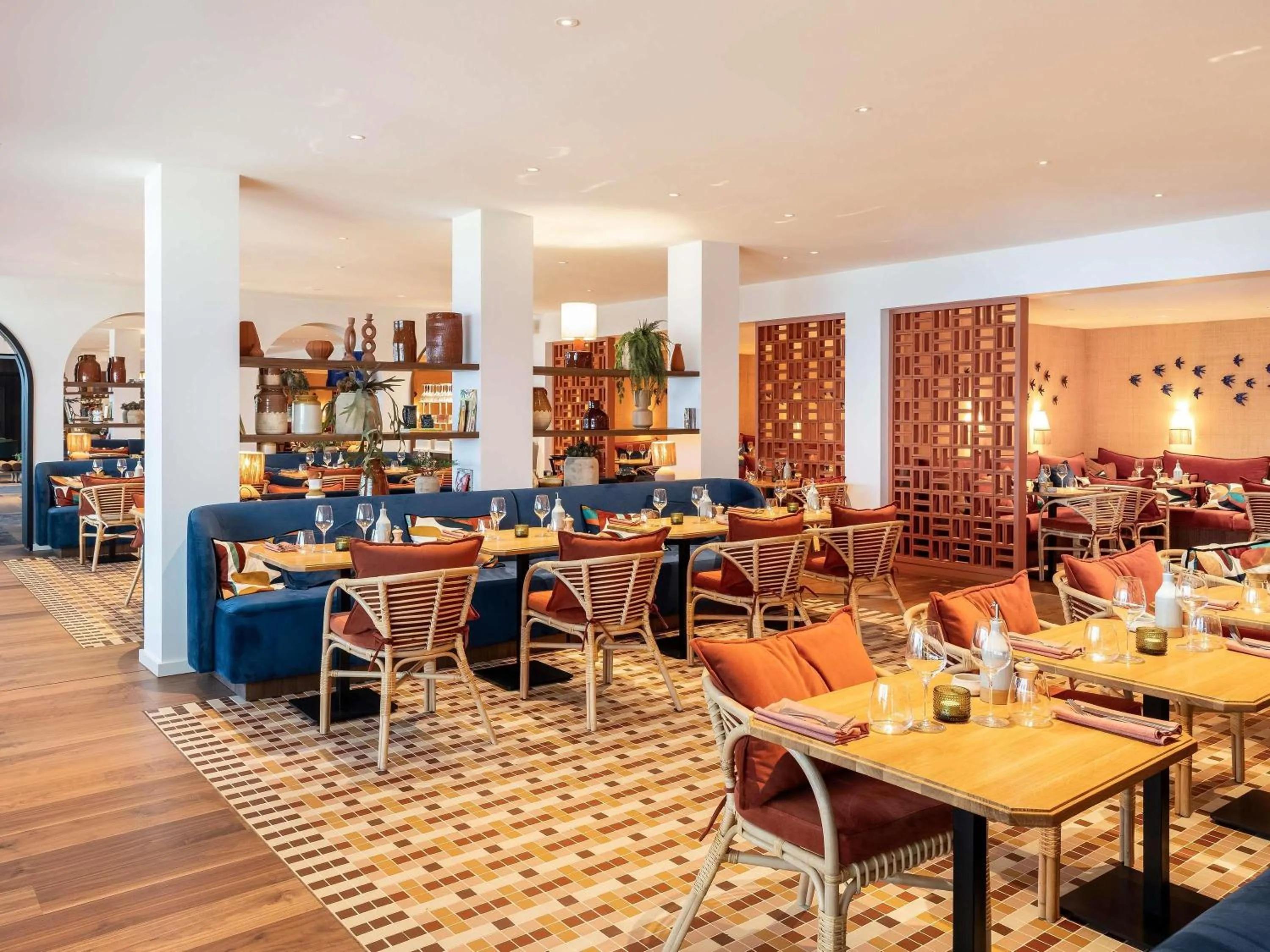 Lounge or bar in Novotel Luxembourg Kirchberg