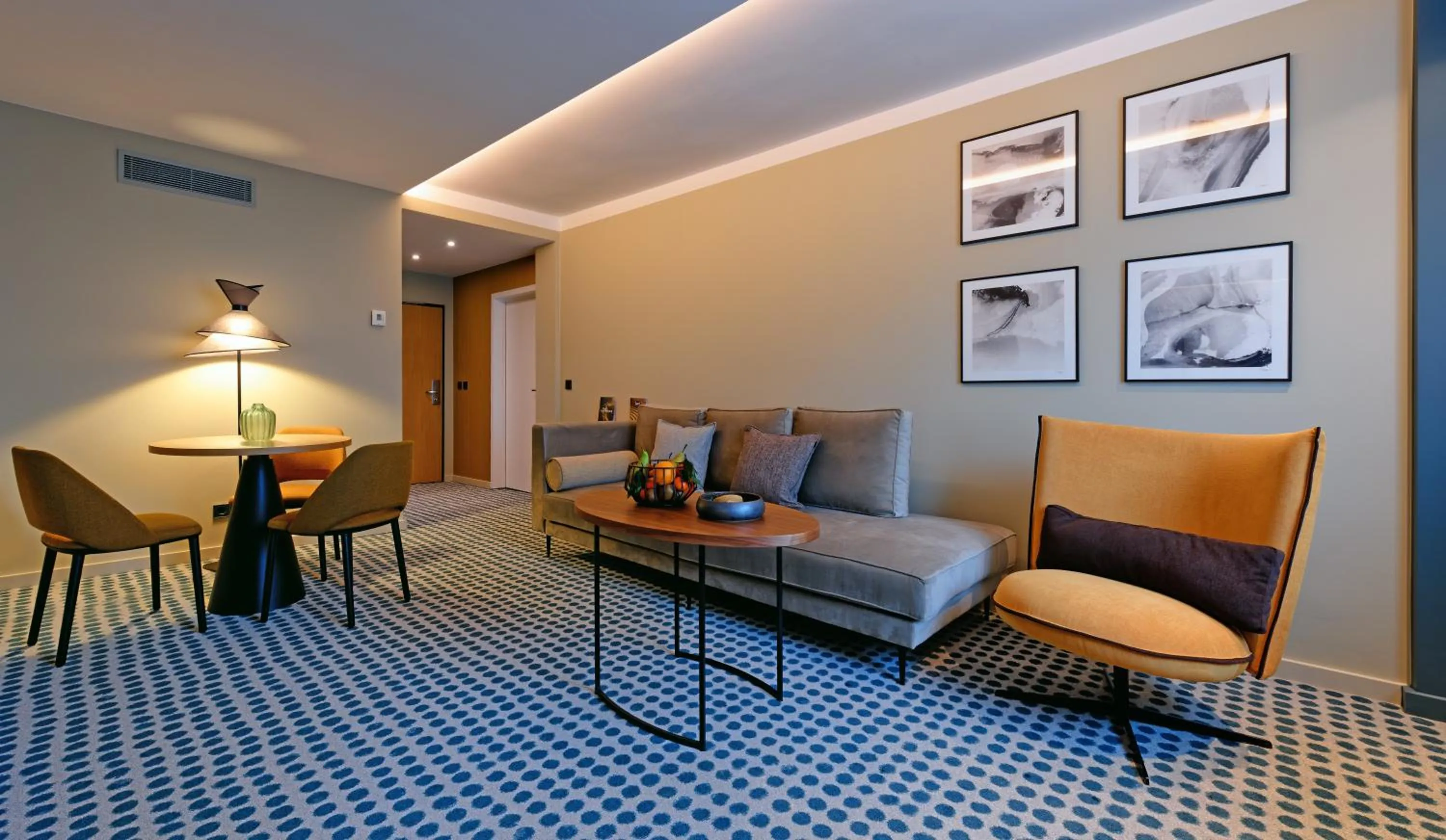 Living room in Novotel Luxembourg Kirchberg