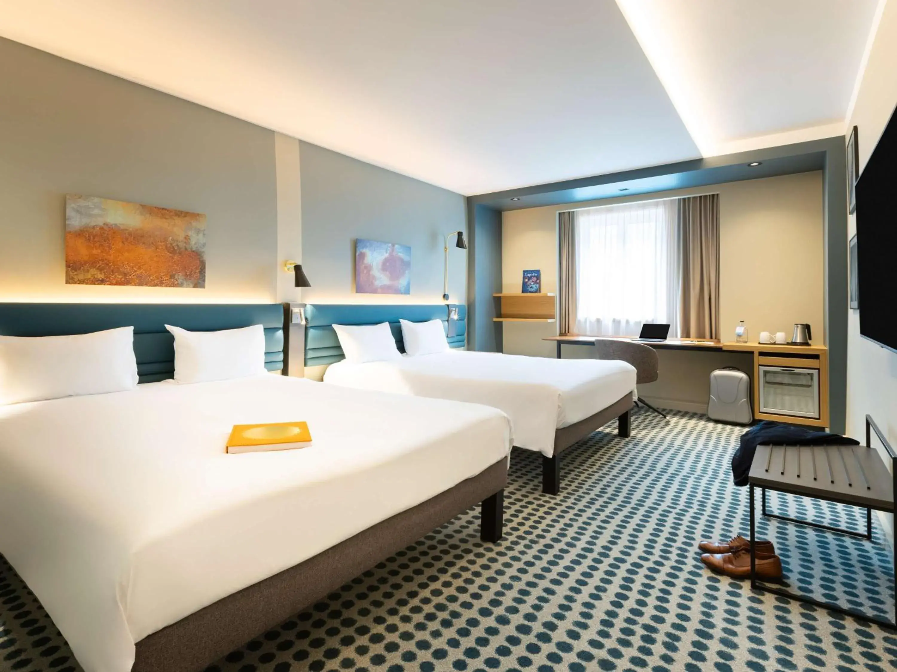 Superior Triple Room in Novotel Luxembourg Kirchberg Superior Triple Room in Novotel Luxembourg Kirchberg