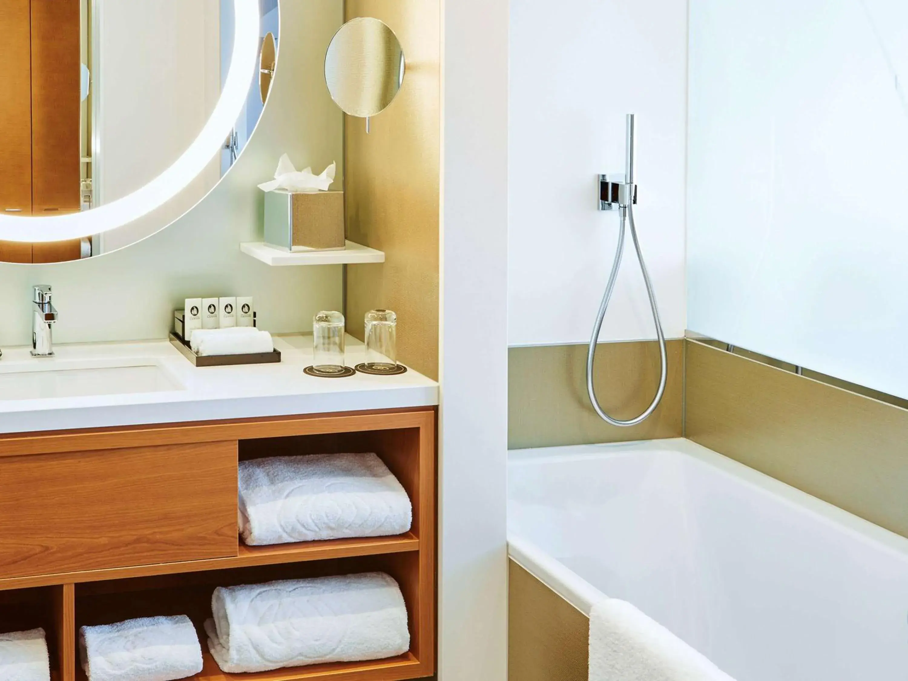 Superior Twin Room in Sofitel Luxembourg Europe Superior Twin Room in Sofitel Luxembourg Europe