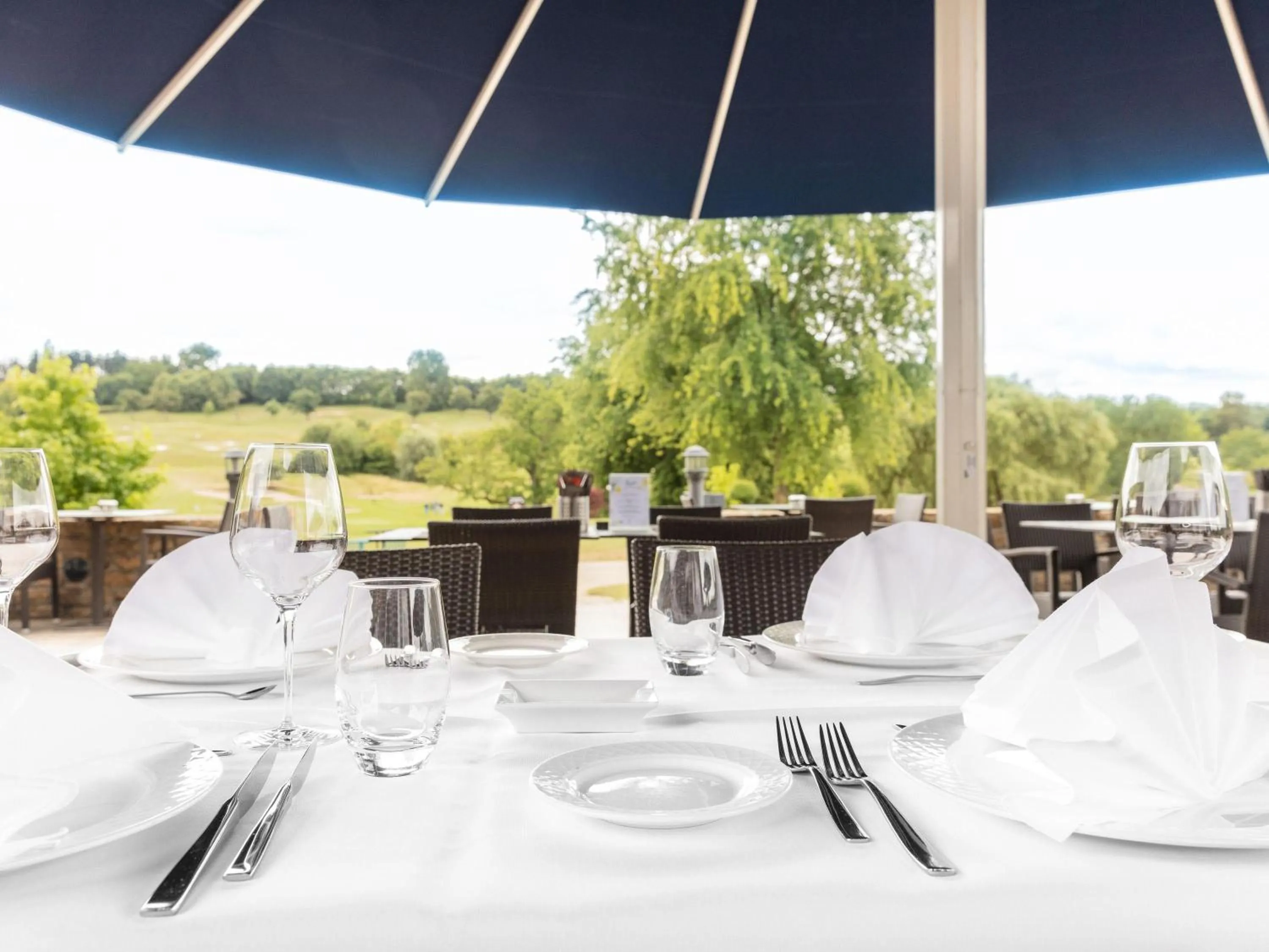 Lounge or bar in Mercure Luxembourg Kikuoka Golf & Spa