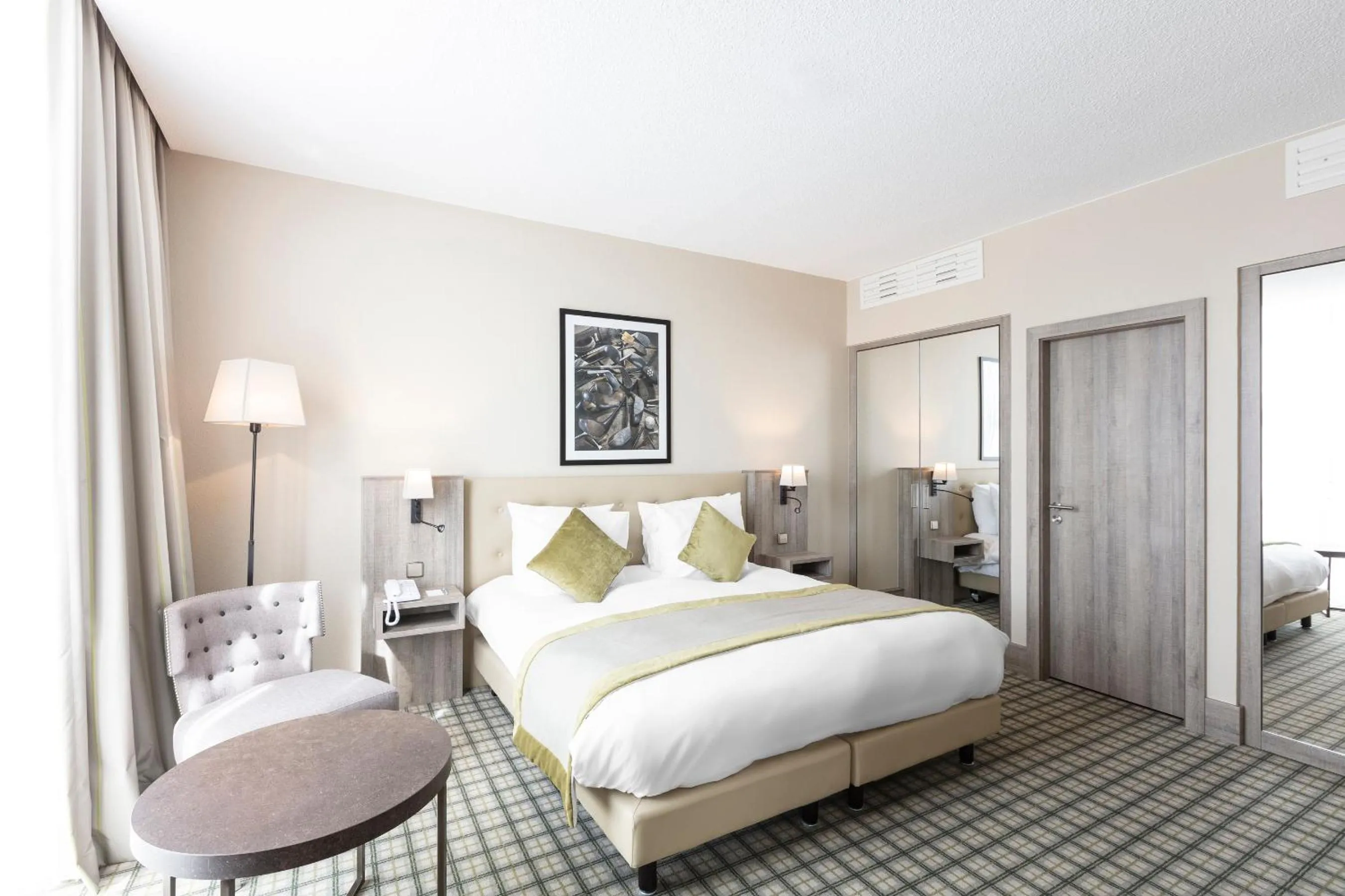 Bedroom, Bed in Mercure Luxembourg Kikuoka Golf & Spa