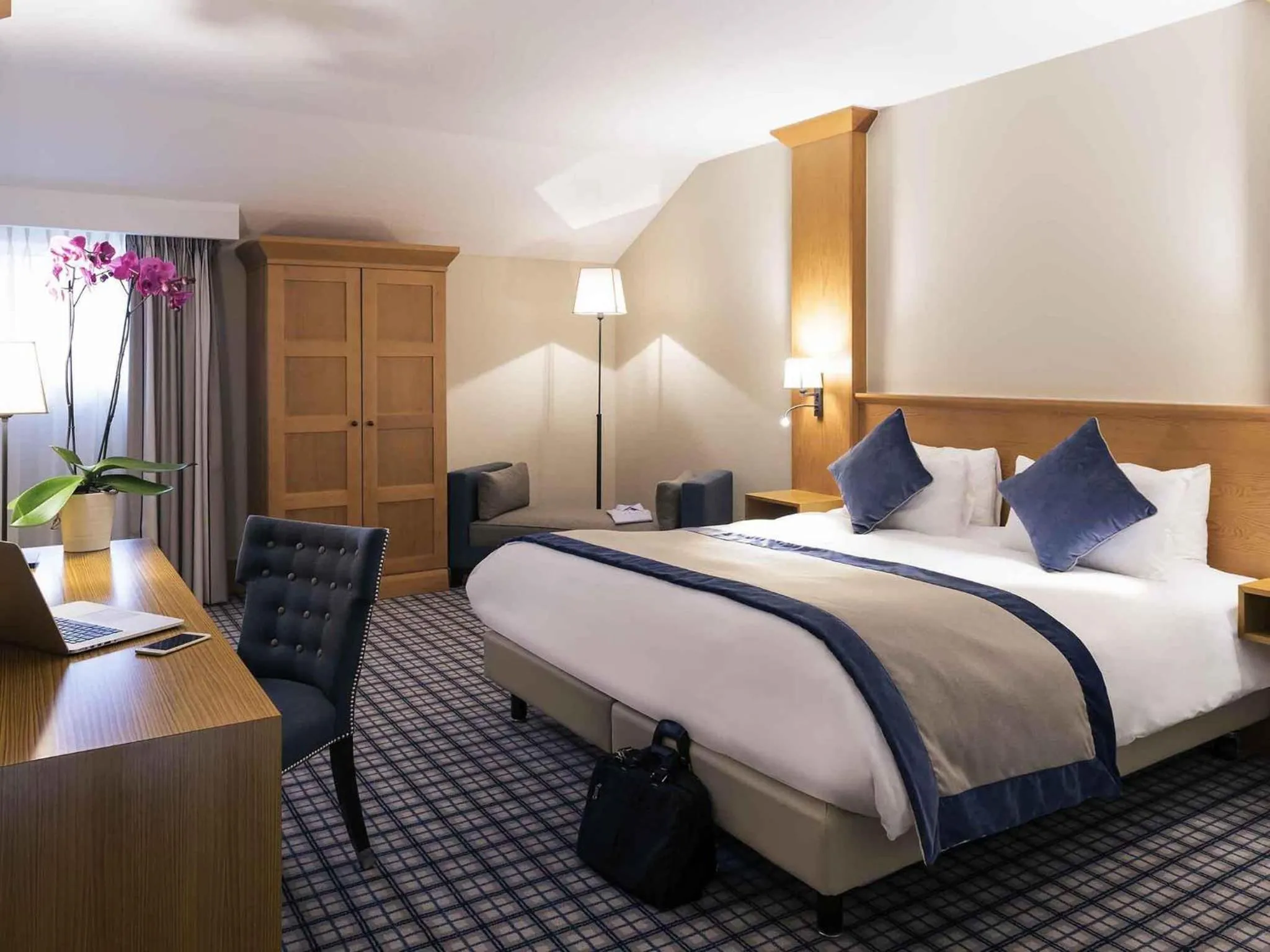 Bedroom, Bed in Mercure Luxembourg Kikuoka Golf & Spa