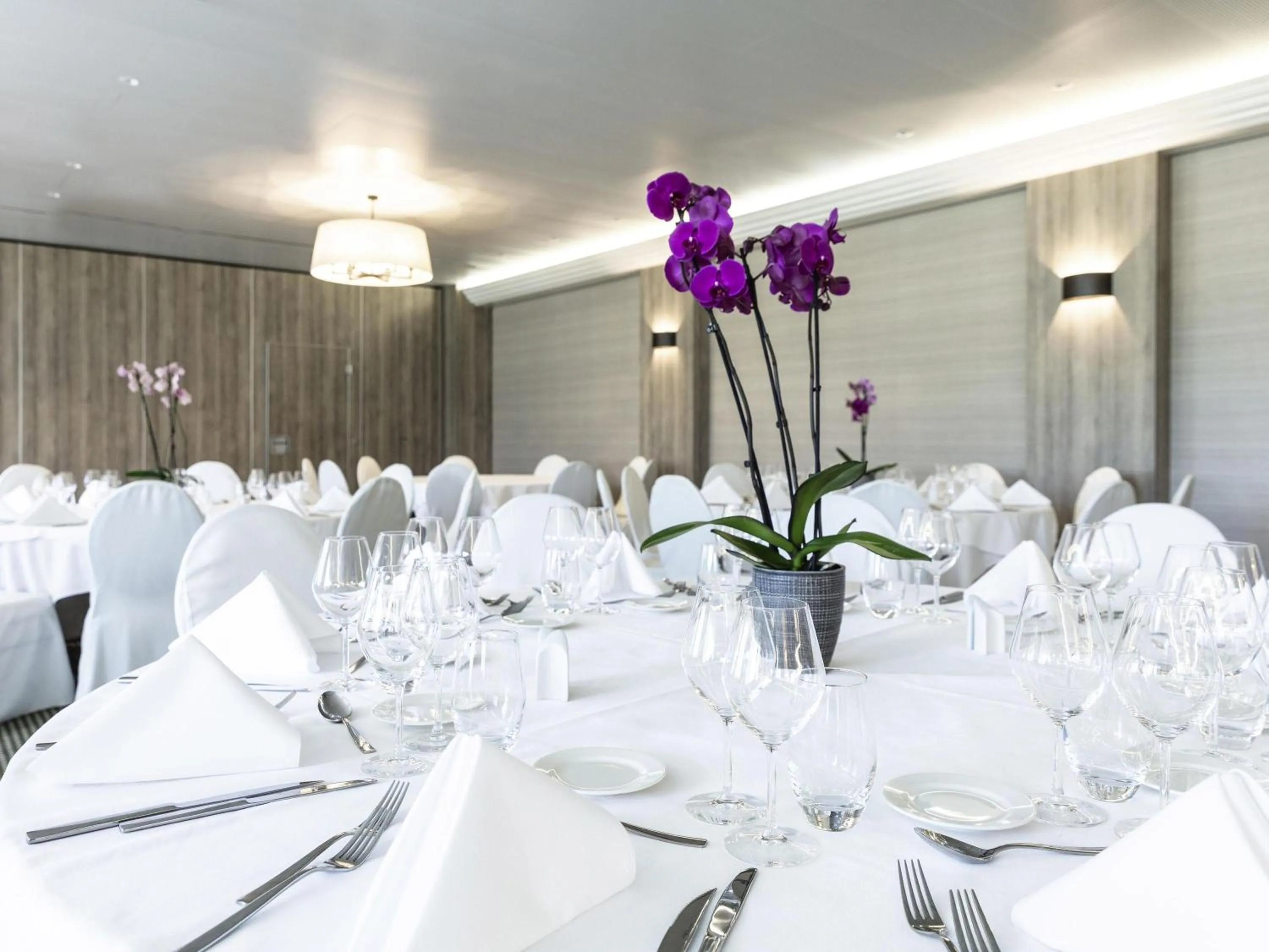 wedding in Mercure Luxembourg Kikuoka Golf & Spa