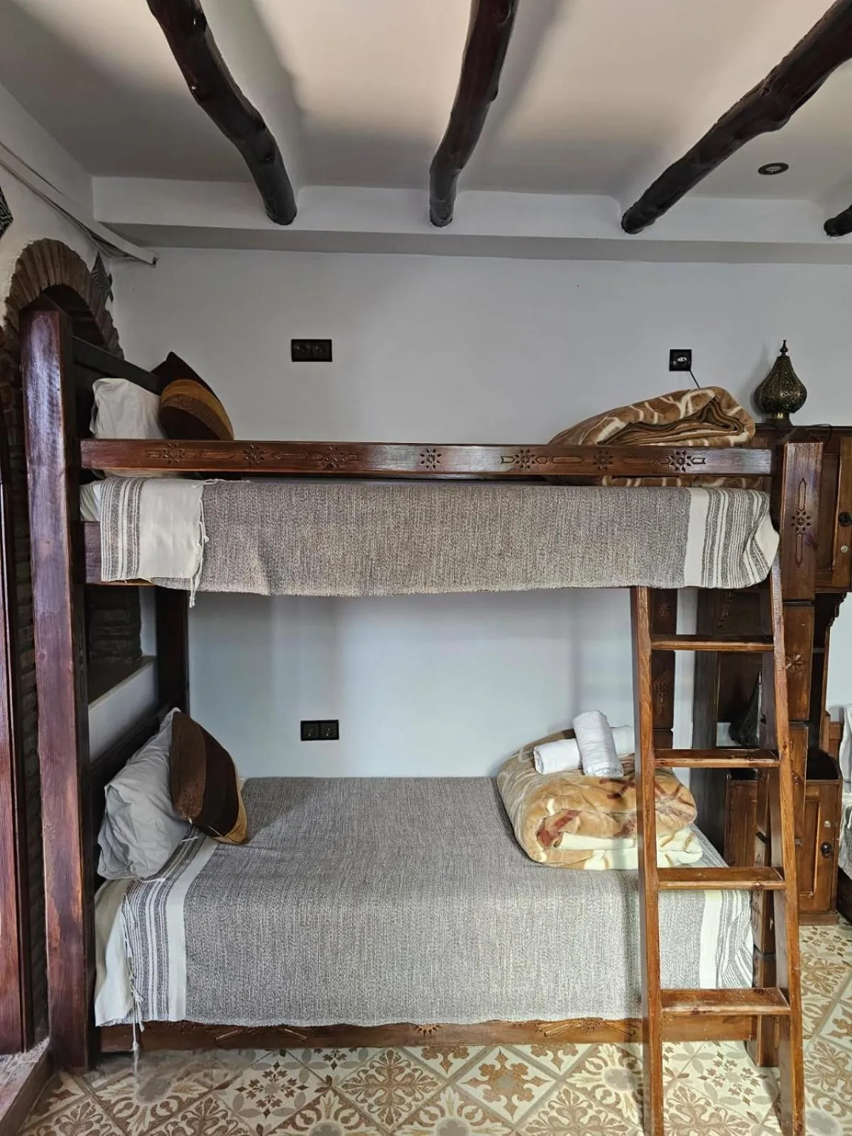 bunk bed, Bed in Dar Yakout