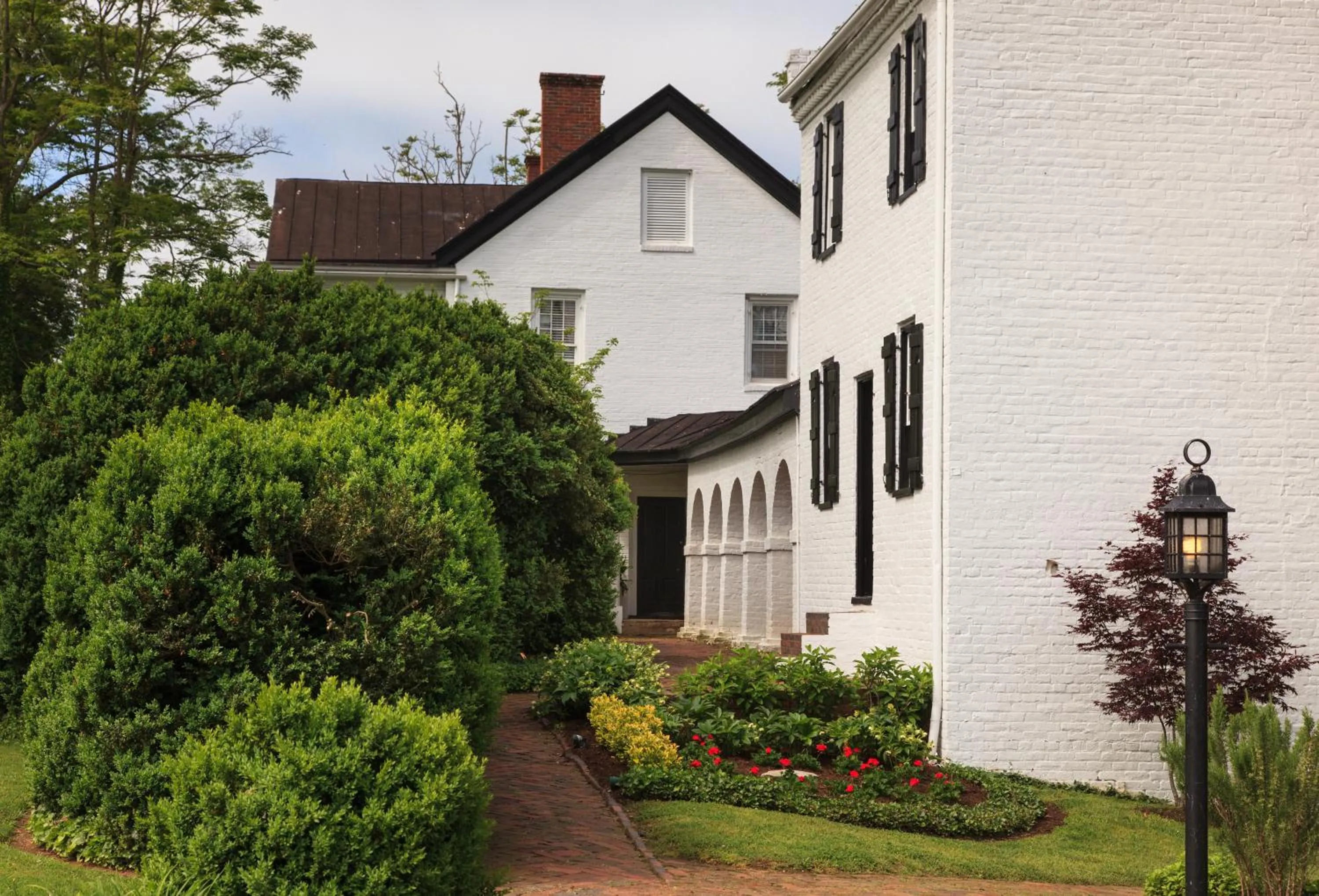 Facade/entrance in The Inn & Tavern at Meander