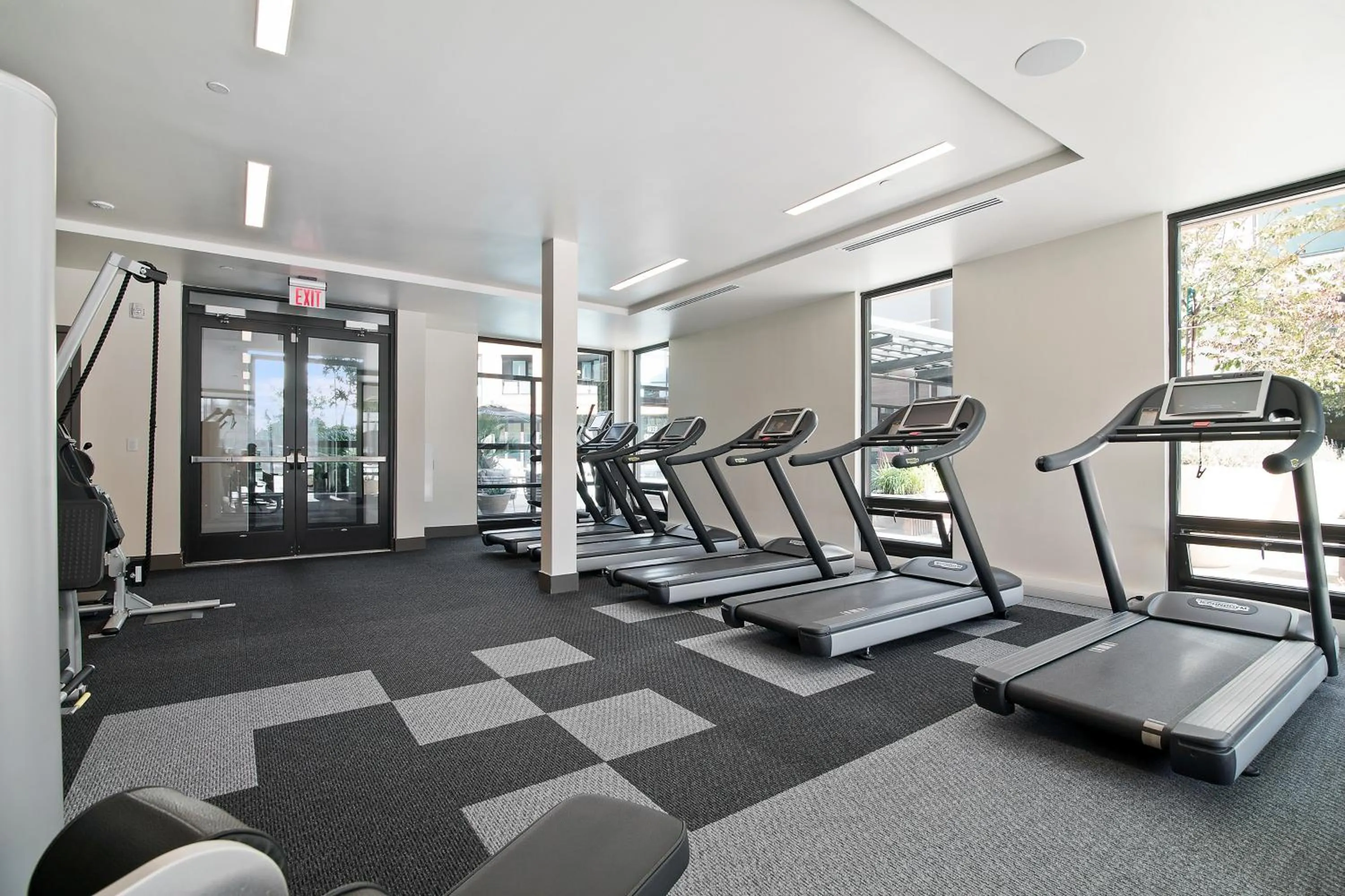 Fitness centre/facilities in Global Luxury Suites at Downtown Mountain View