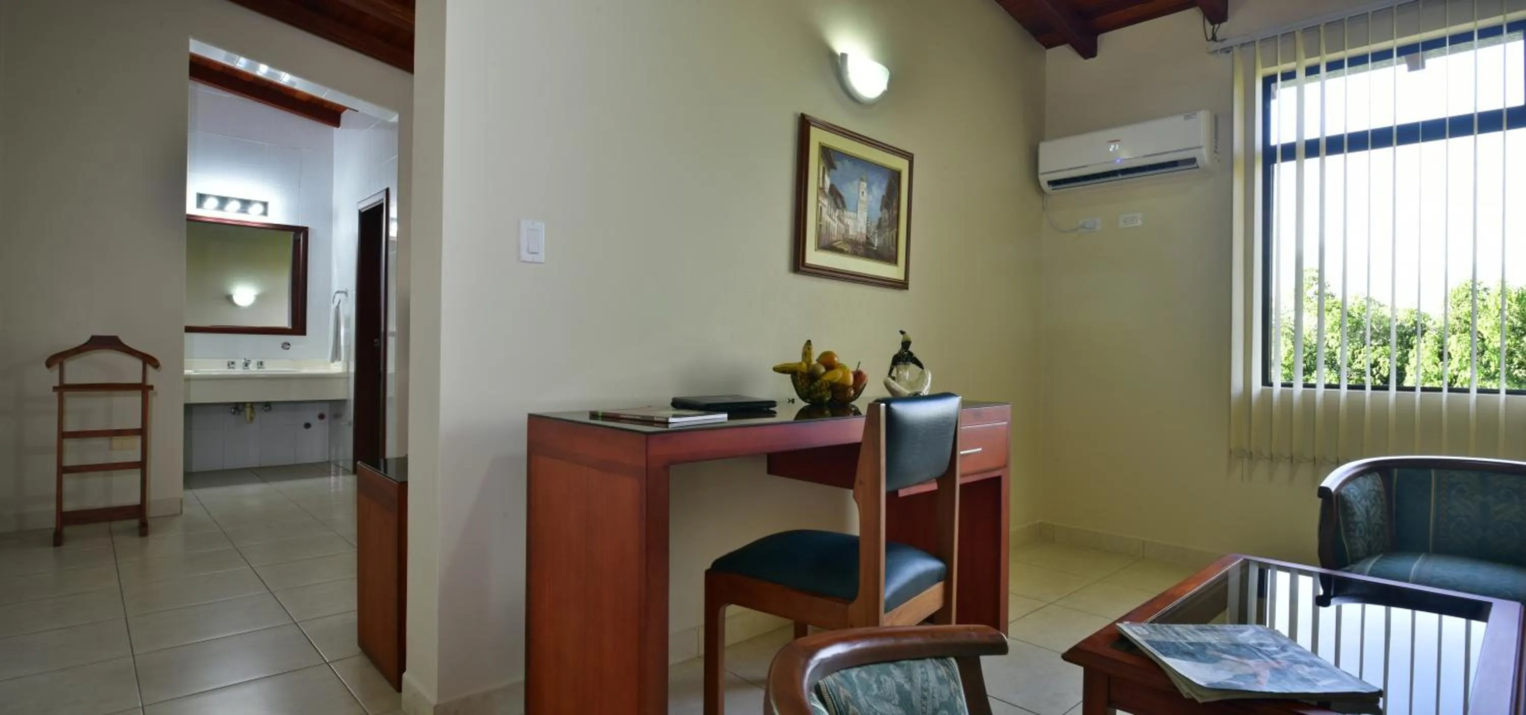 Living room in Gran Hotel De Lago - Lago Agrio