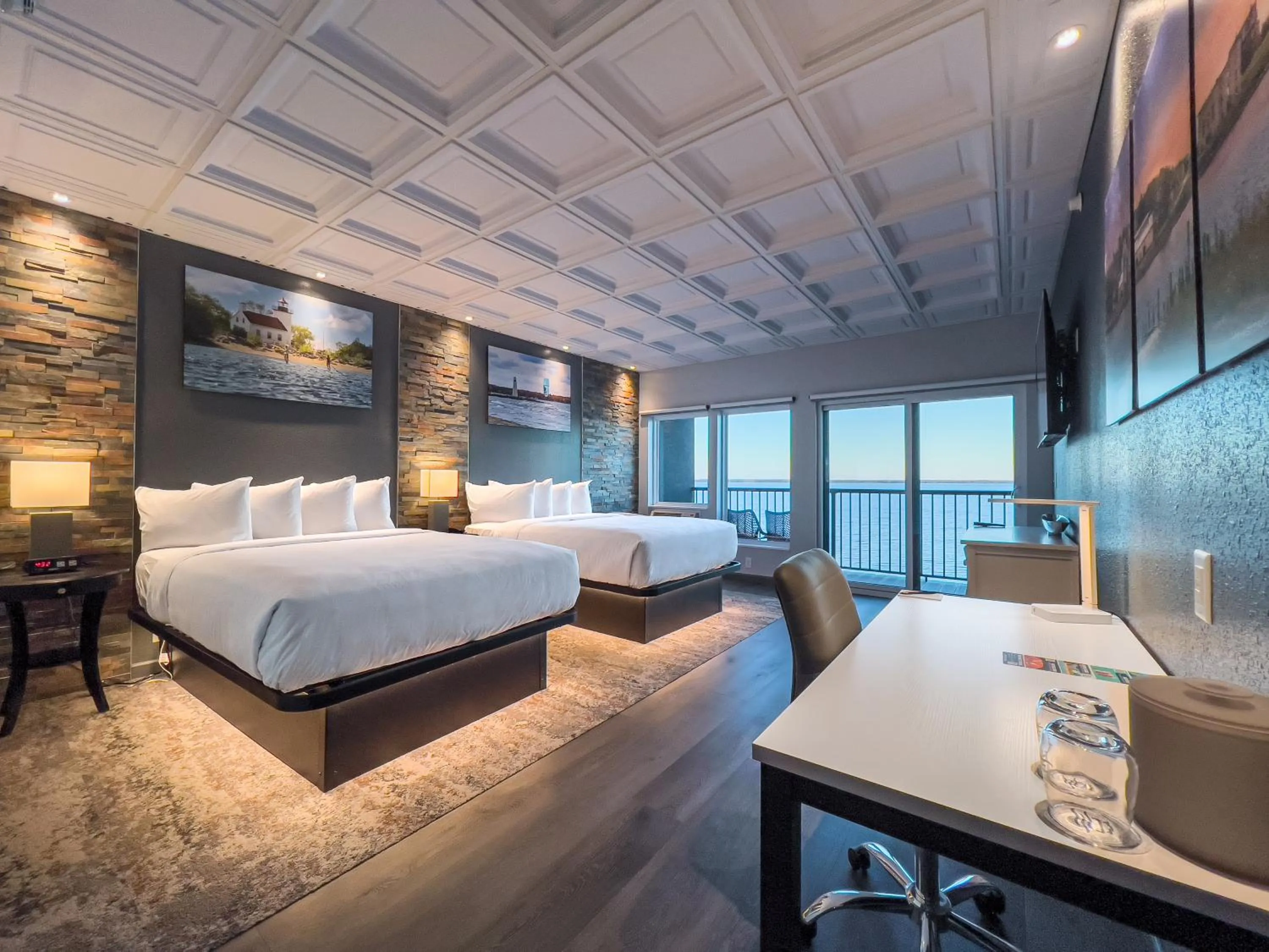 Bed in Terrace Bay Hotel - Lakefront