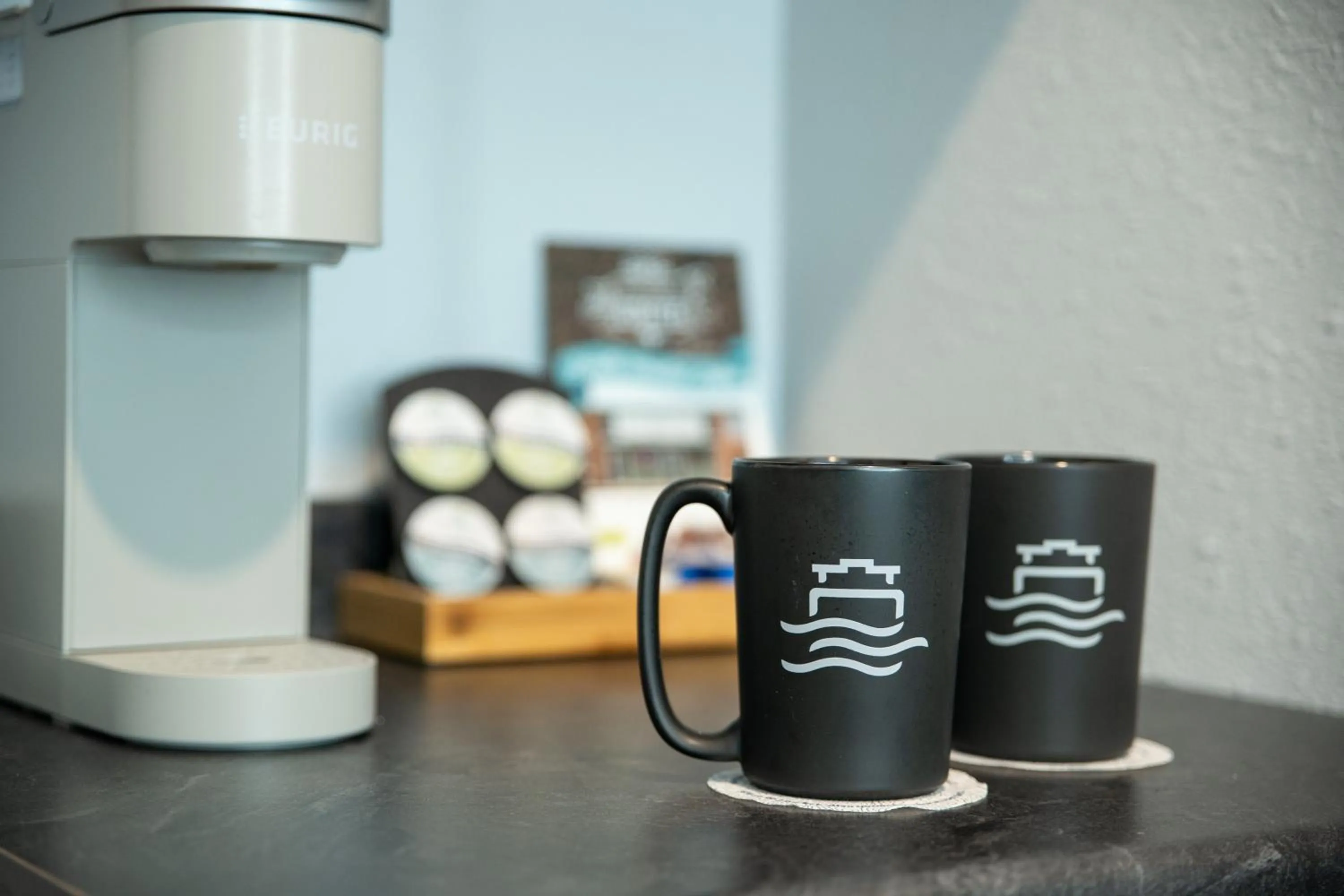 Coffee/tea facilities in Terrace Bay Hotel - Lakefront