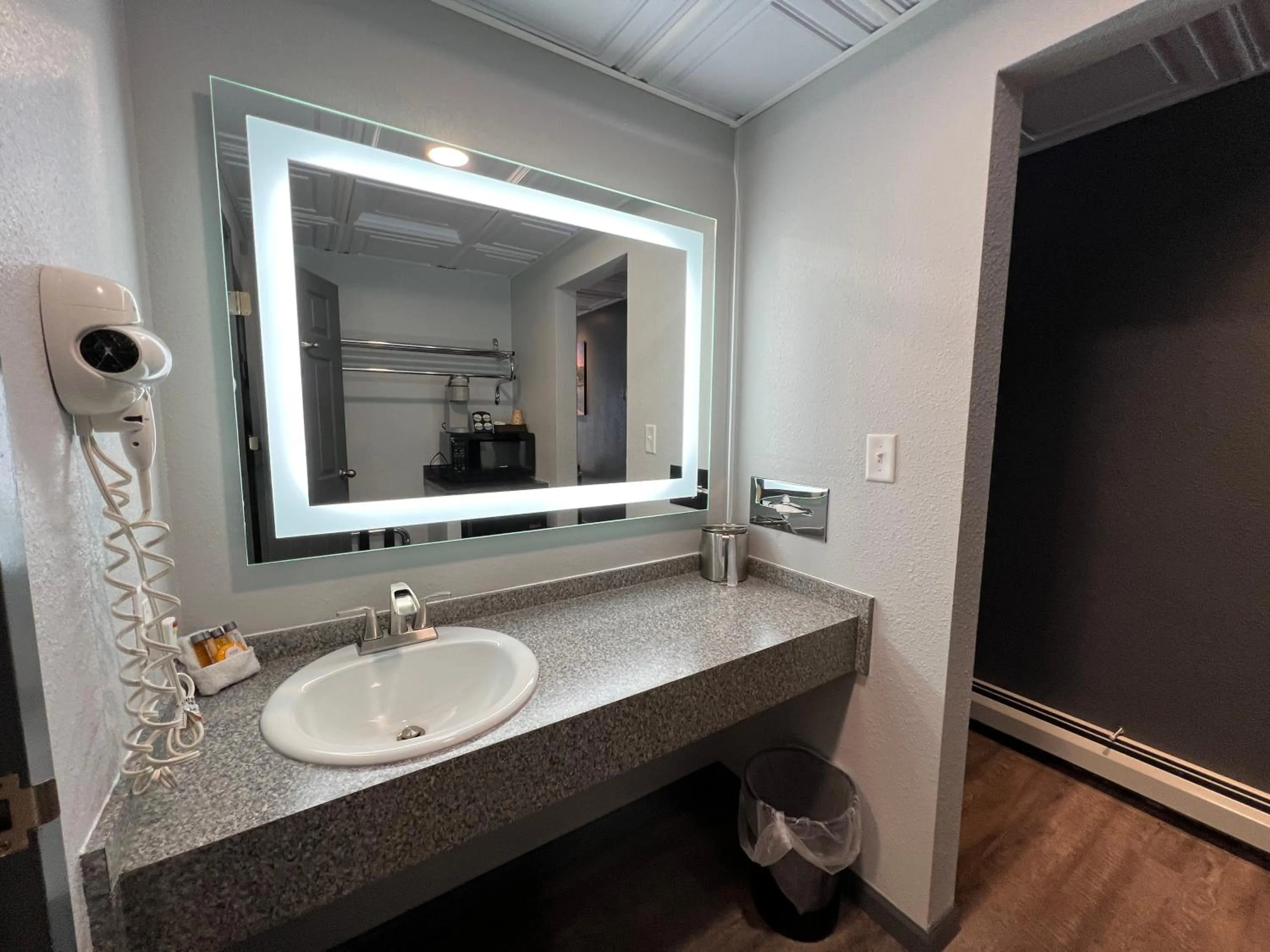Bathroom in Terrace Bay Hotel - Lakefront