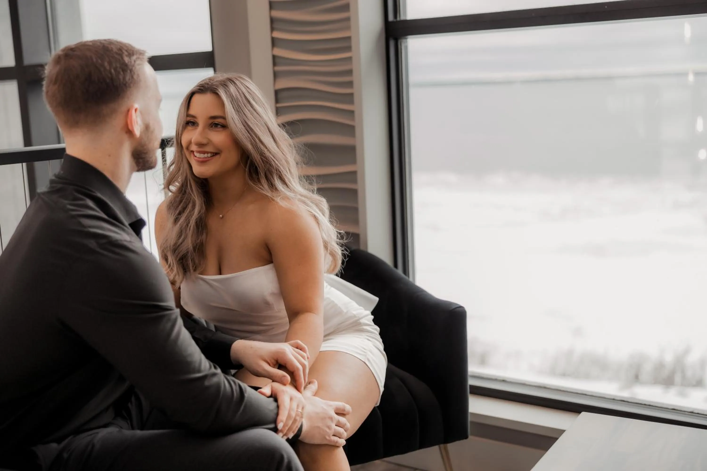 Seating area in Terrace Bay Hotel - Lakefront