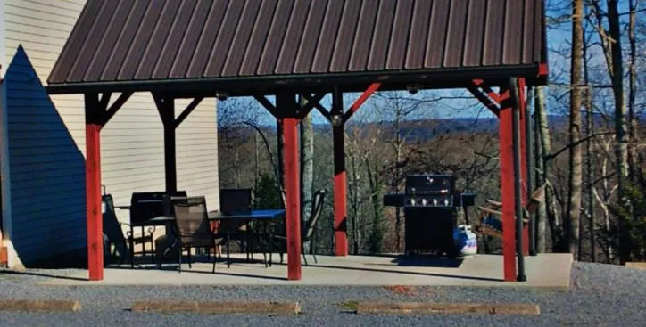 Restaurant/places to eat in Timber Pointe Resort