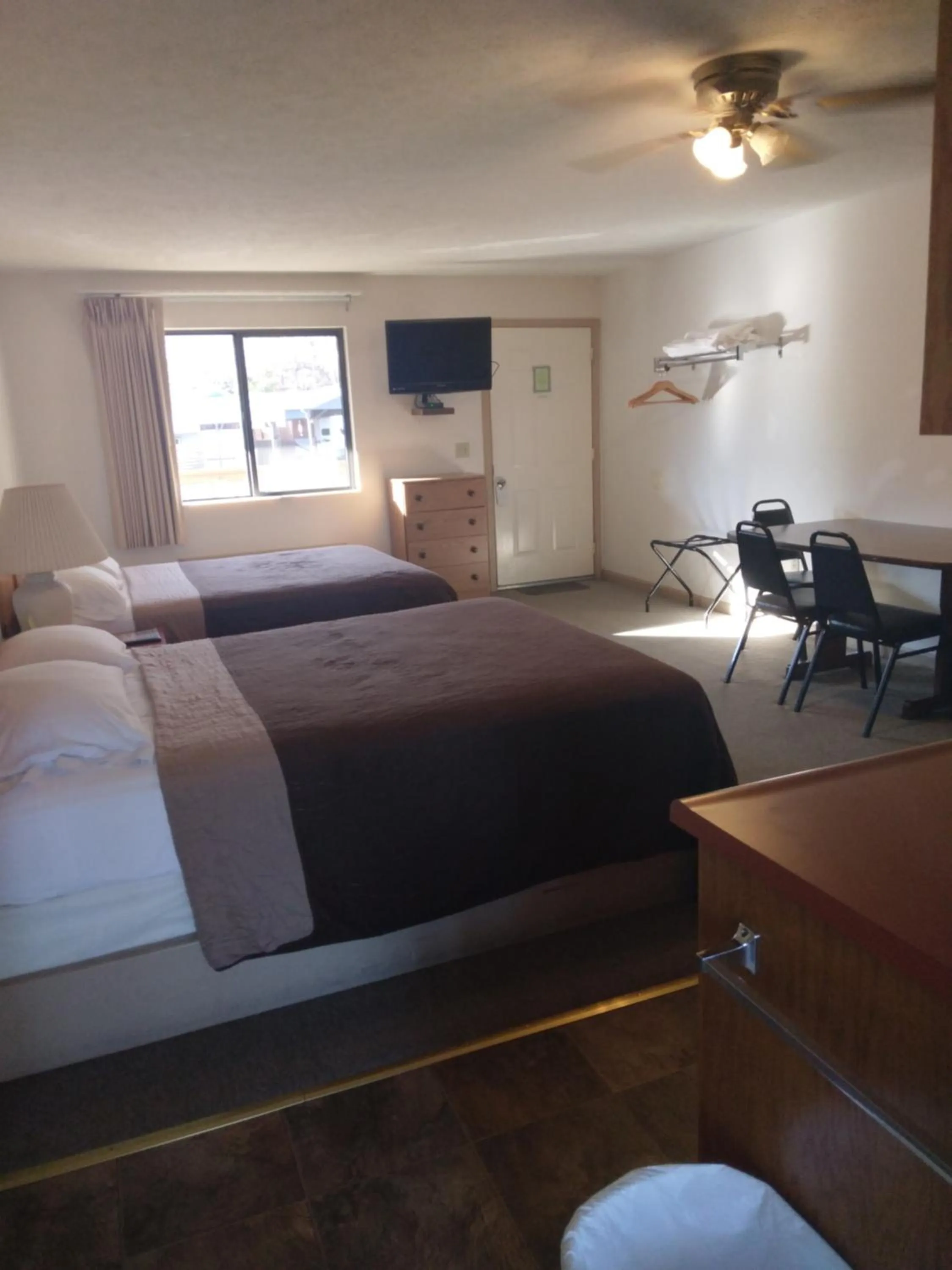 Restaurant/places to eat in Timber Pointe Resort