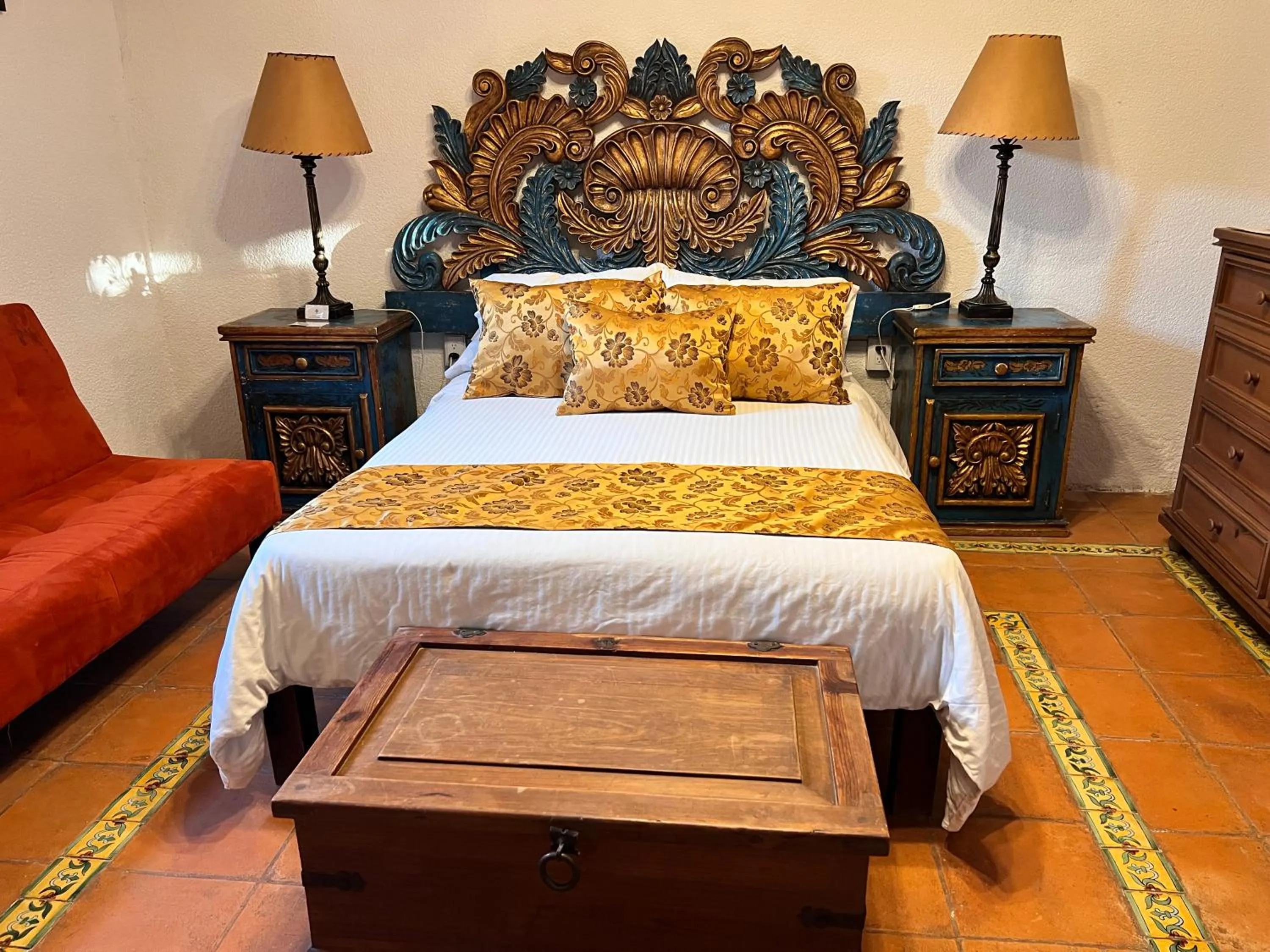 Photo of the whole room, Bed in La Casona Minera