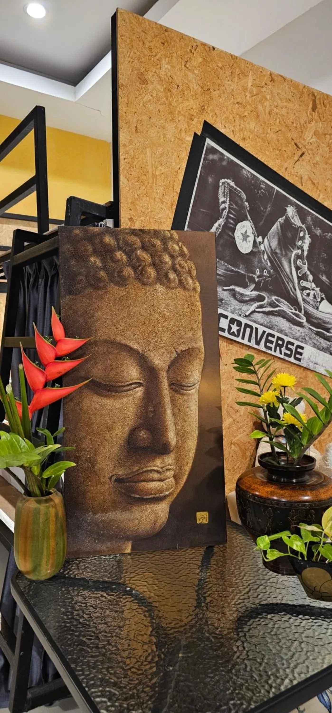 Decorative detail in Eat n Sleep