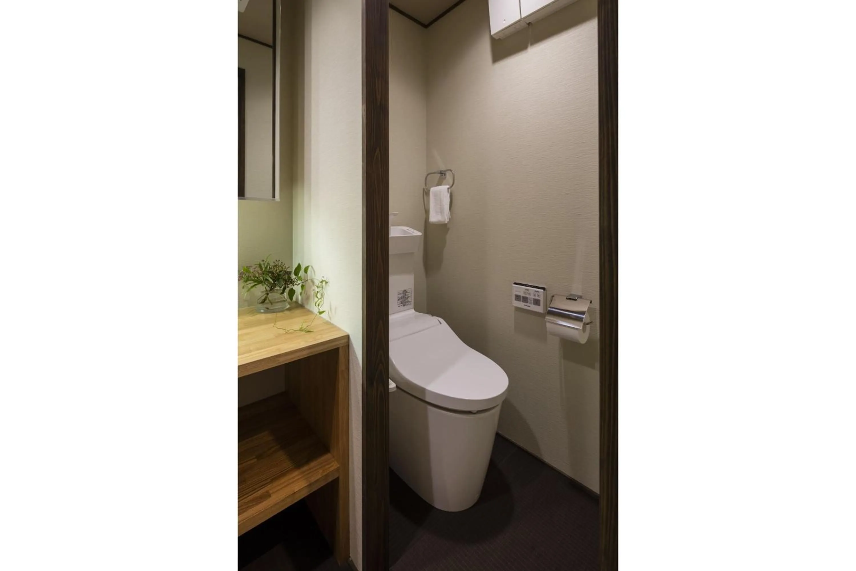 Bathroom in Gion Minami Banka Machiya House