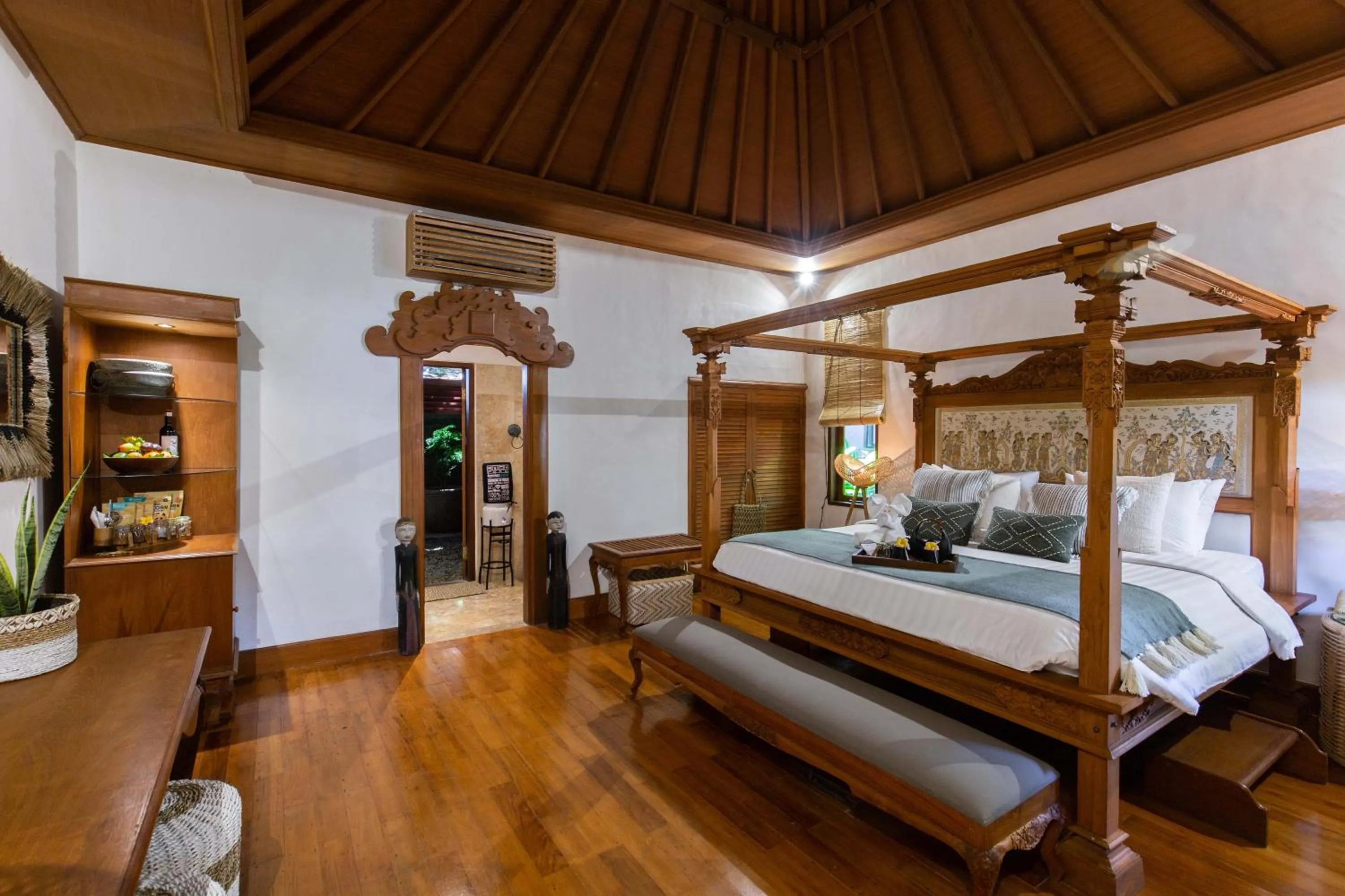 Photo of the whole room, Bed in Vision Villa Resort
