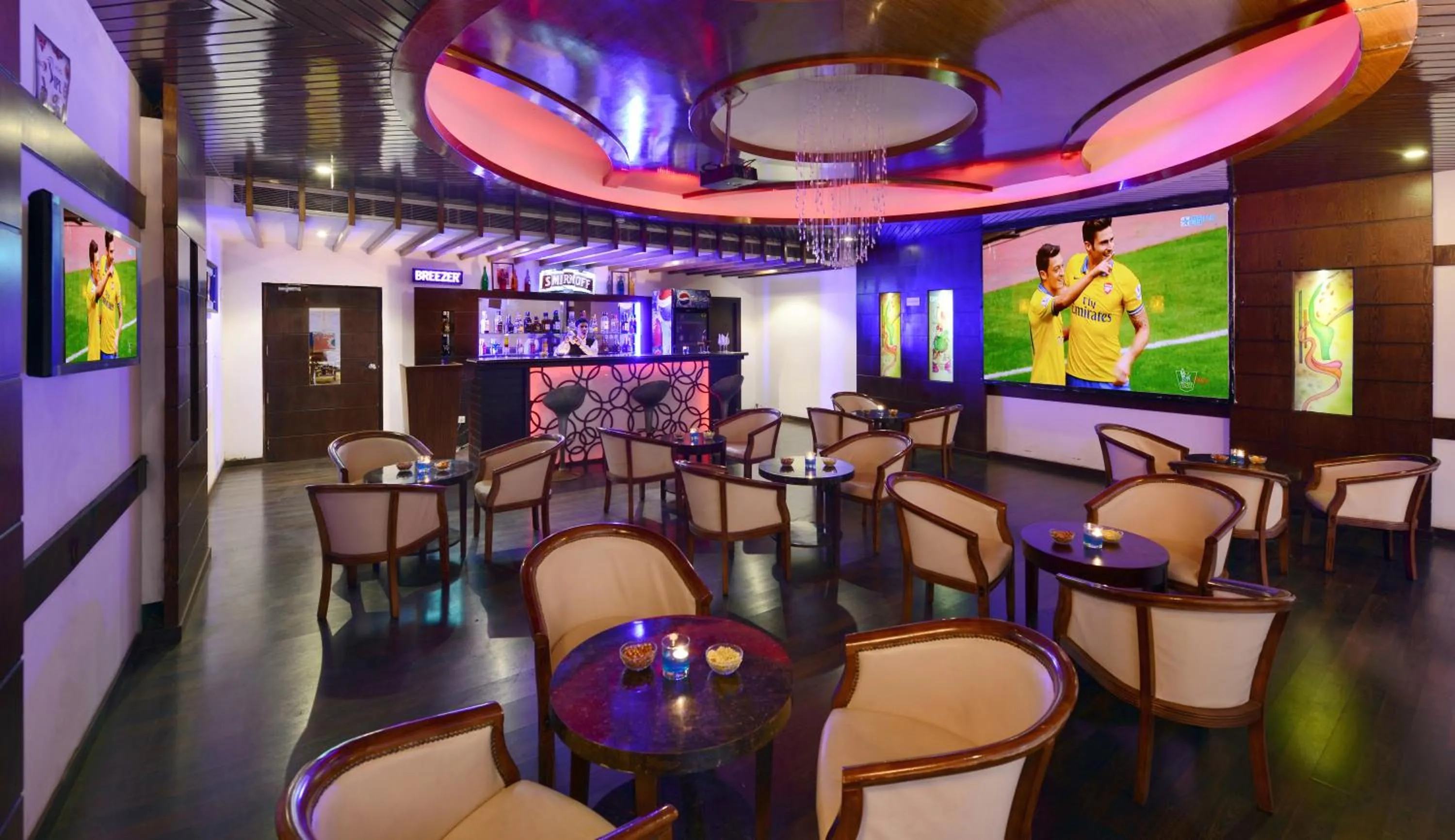 Lounge or bar in Keshav Clarks Inn Gadag